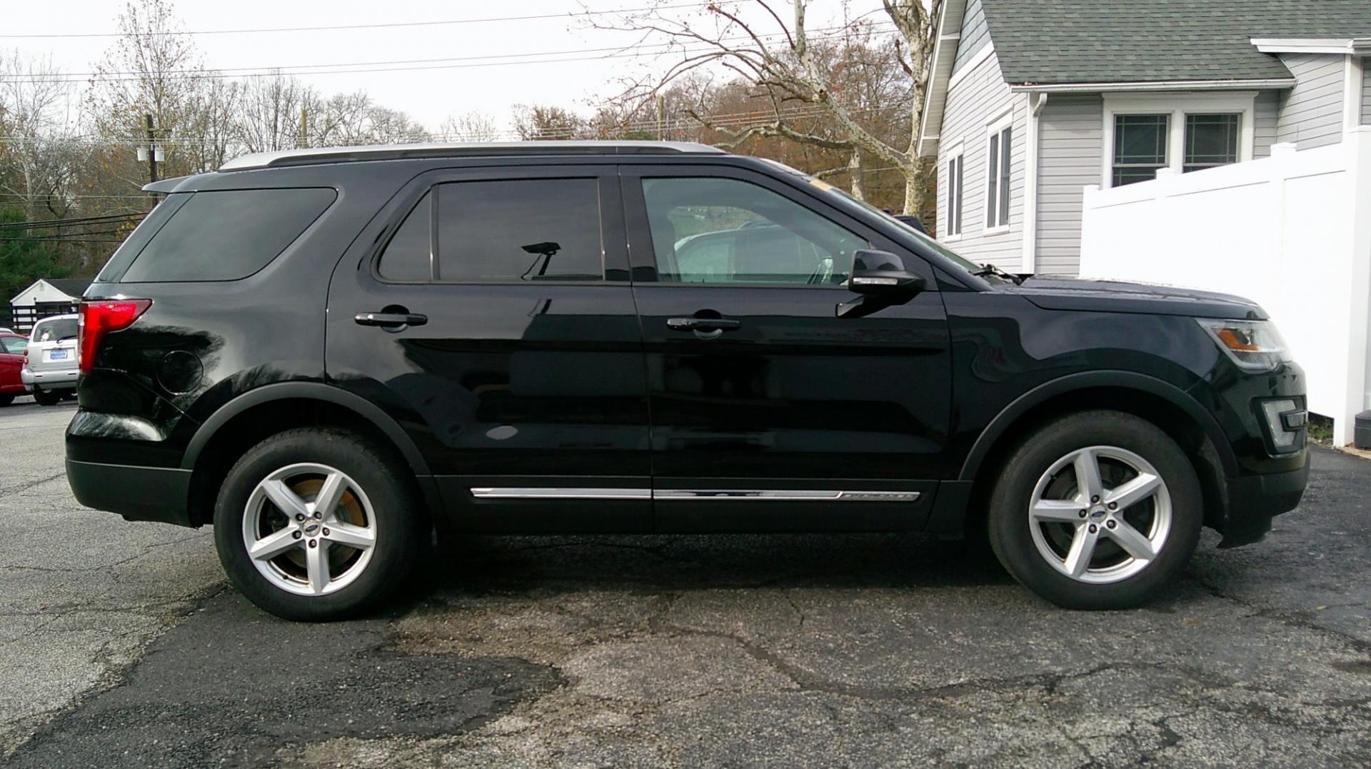 2017 BLACK Ford Explorer XLT 4WD (1FM5K8DH6HG) with an 2.3L L4 DOHC 16V engine, 6A transmission, located at 540a Delsea Drive, Sewell, NJ, 08080, (987) 867-5309, 39.752560, -75.111206 - Photo#7
