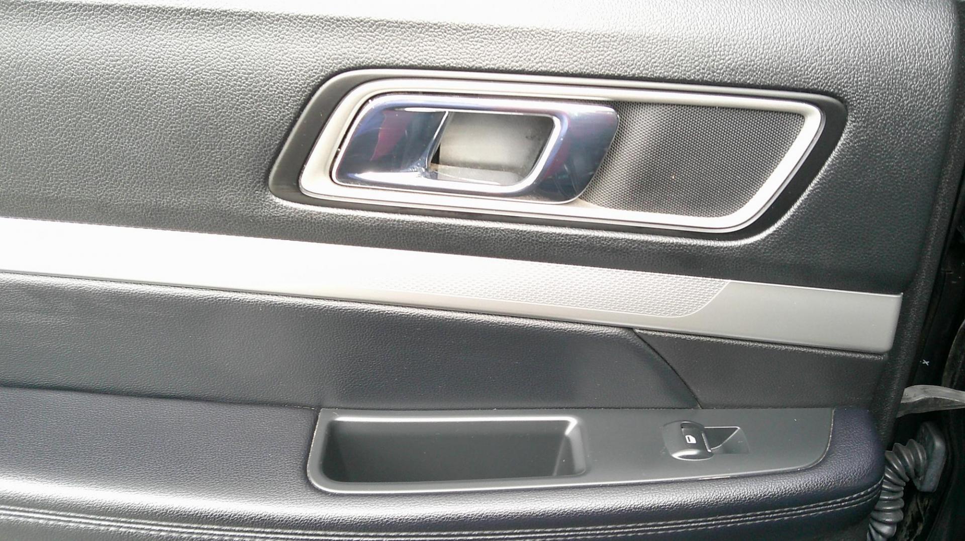 2017 BLACK Ford Explorer XLT 4WD (1FM5K8DH6HG) with an 2.3L L4 DOHC 16V engine, 6A transmission, located at 540a Delsea Drive, Sewell, NJ, 08080, (987) 867-5309, 39.752560, -75.111206 - Photo#14