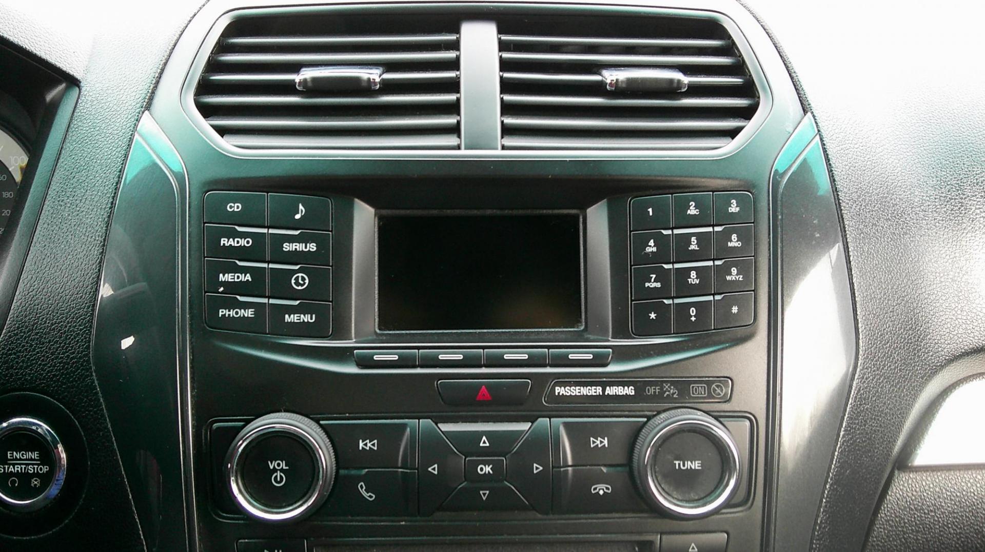 2017 BLACK Ford Explorer XLT 4WD (1FM5K8DH6HG) with an 2.3L L4 DOHC 16V engine, 6A transmission, located at 540a Delsea Drive, Sewell, NJ, 08080, (987) 867-5309, 39.752560, -75.111206 - Photo#21