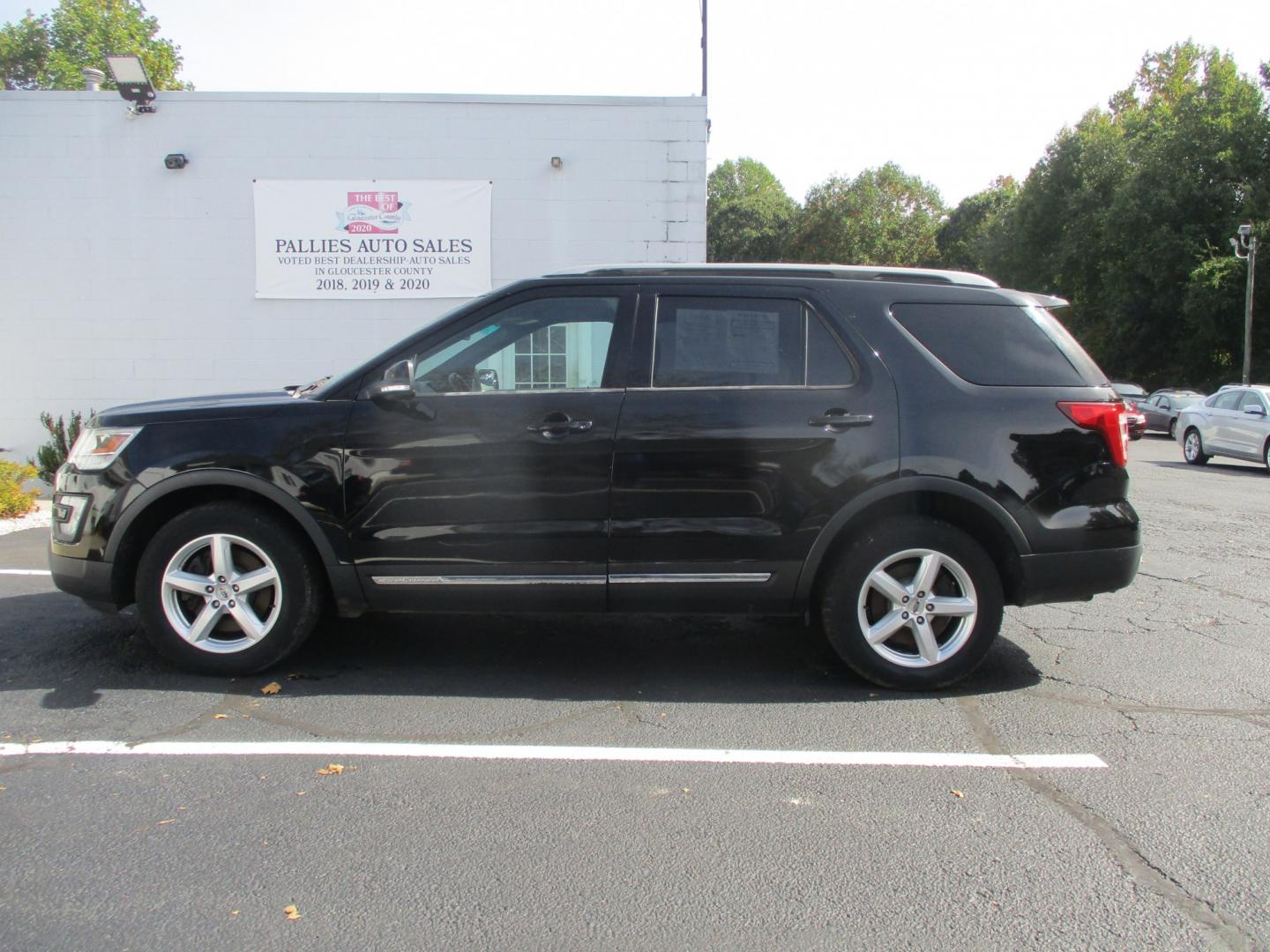 2017 BLACK Ford Explorer XLT 4WD (1FM5K8DH6HG) with an 2.3L L4 DOHC 16V engine, 6A transmission, located at 540a Delsea Drive, Sewell, NJ, 08080, (987) 867-5309, 39.752560, -75.111206- Photo#2