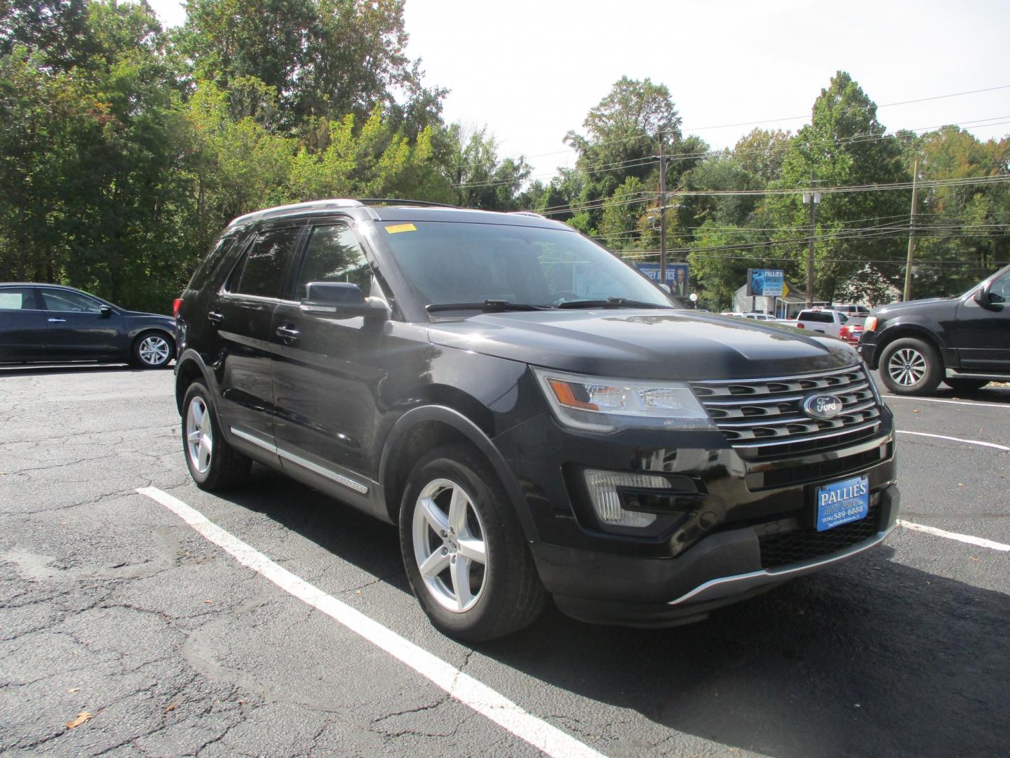 2017 BLACK Ford Explorer XLT 4WD (1FM5K8DH6HG) with an 2.3L L4 DOHC 16V engine, 6A transmission, located at 540a Delsea Drive, Sewell, NJ, 08080, (987) 867-5309, 39.752560, -75.111206- Photo#9
