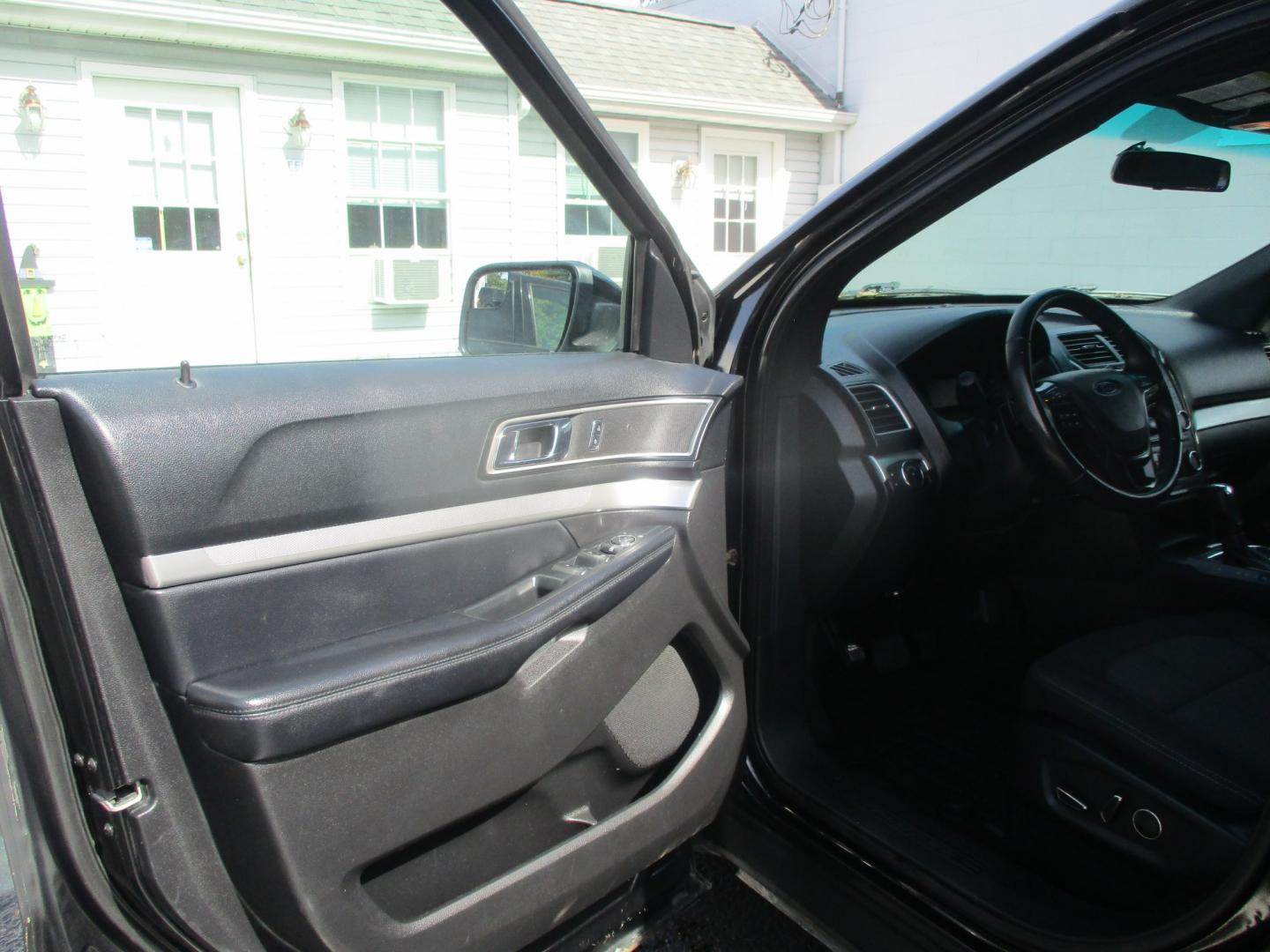 2017 BLACK Ford Explorer XLT 4WD (1FM5K8DH6HG) with an 2.3L L4 DOHC 16V engine, 6A transmission, located at 540a Delsea Drive, Sewell, NJ, 08080, (987) 867-5309, 39.752560, -75.111206- Photo#14