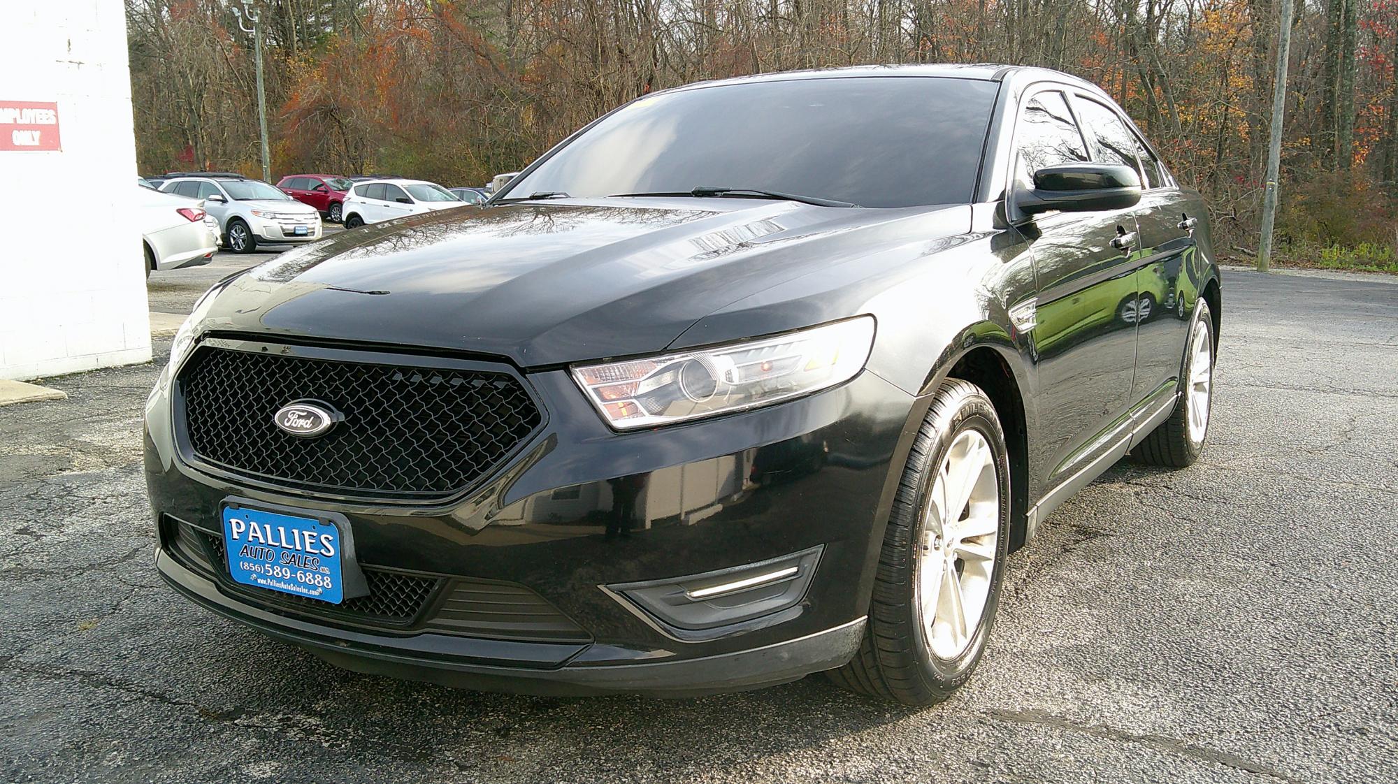 photo of 2013 Ford Taurus SEL FWD