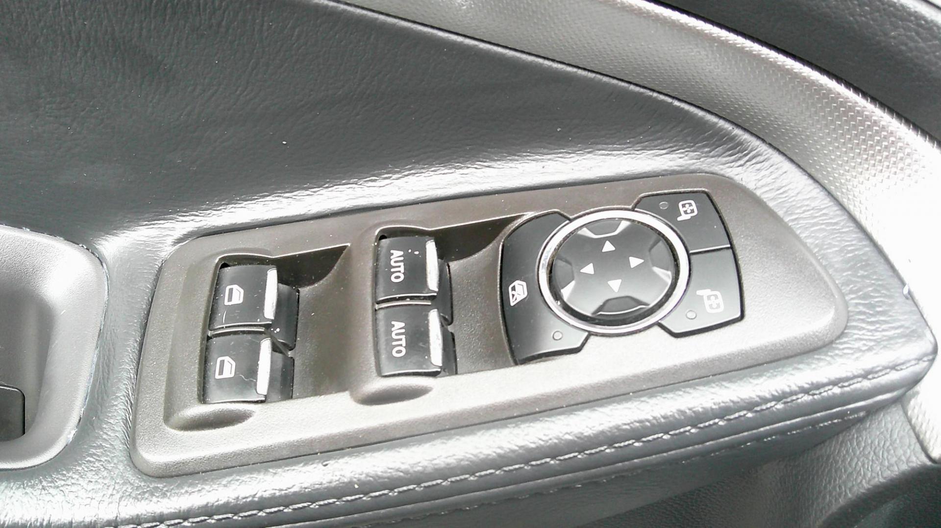 2012 GRAY Ford Explorer XLT 4WD (1FMHK8D83CG) with an 3.5L V6 DOHC 24V engine, 6-Speed Automatic transmission, located at 540a Delsea Drive, Sewell, NJ, 08080, (987) 867-5309, 39.752560, -75.111206 - Photo#12