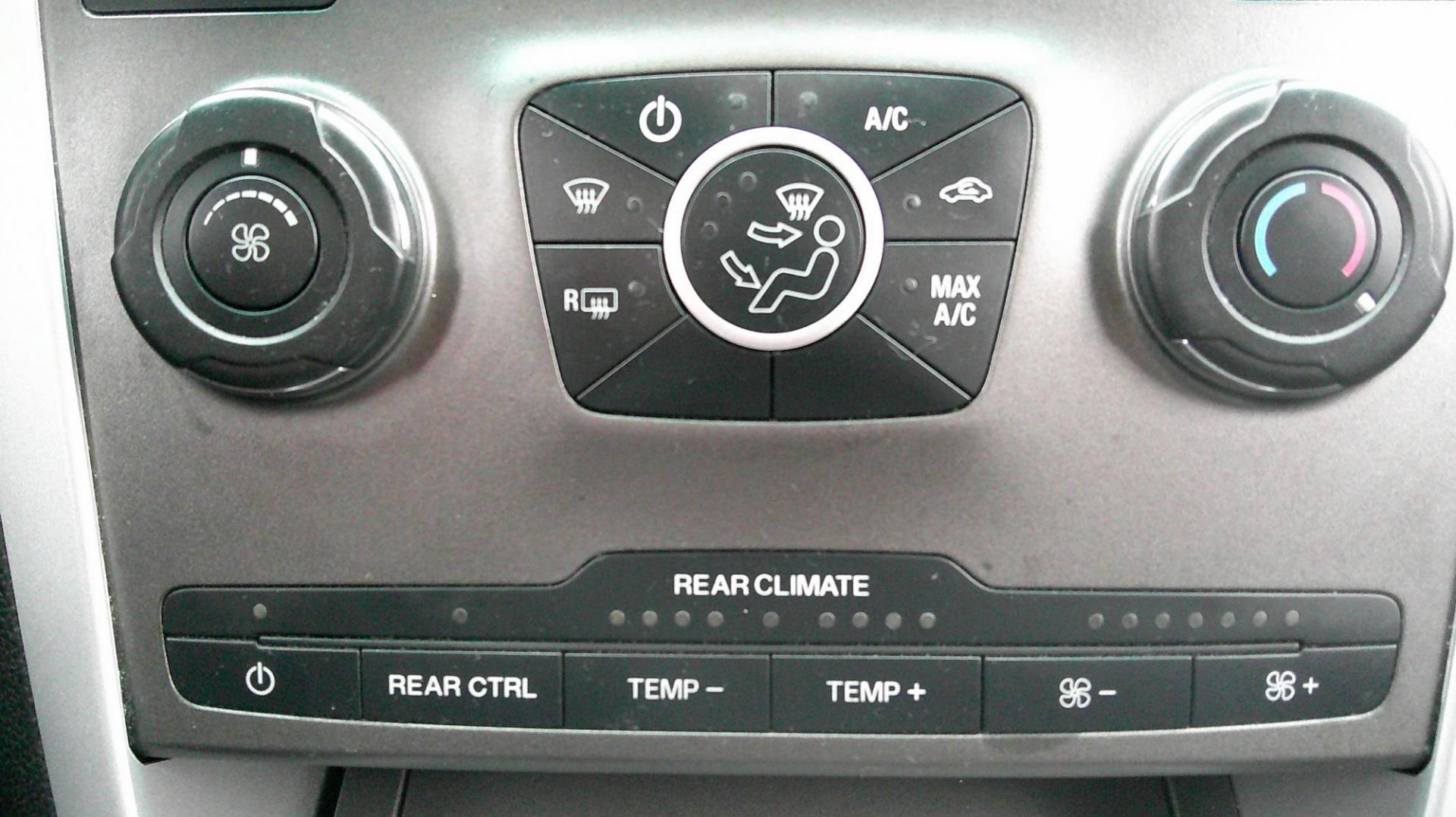 2012 GRAY Ford Explorer XLT 4WD (1FMHK8D83CG) with an 3.5L V6 DOHC 24V engine, 6-Speed Automatic transmission, located at 540a Delsea Drive, Sewell, NJ, 08080, (987) 867-5309, 39.752560, -75.111206 - Photo#22