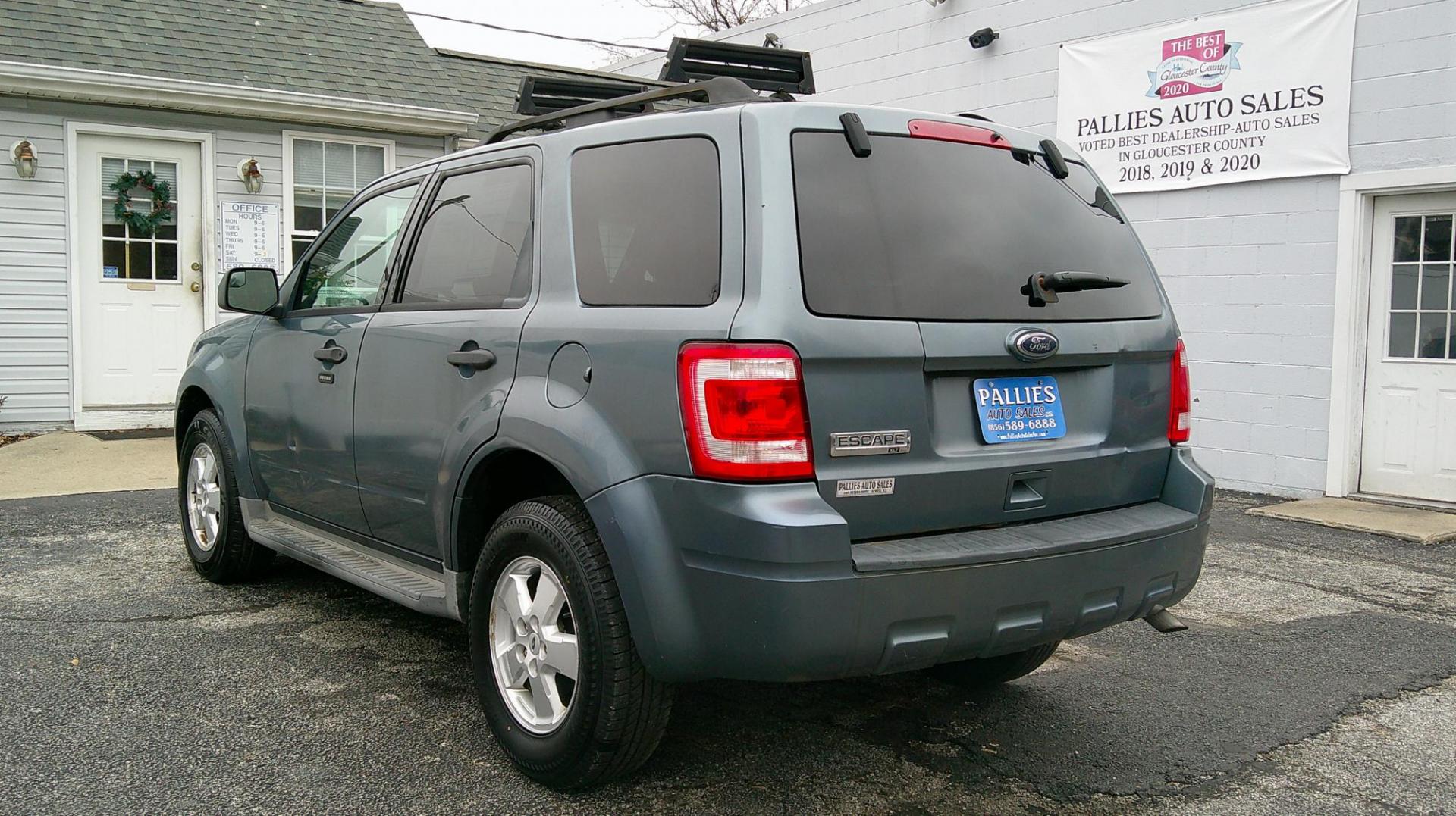 2010 BLUE Ford Escape XLT FWD (1FMCU0D76AK) with an 2.5L L4 DOHC 16V engine, 6-Speed Automatic transmission, located at 540a Delsea Drive, Sewell, NJ, 08080, (987) 867-5309, 39.752560, -75.111206 - Photo#2
