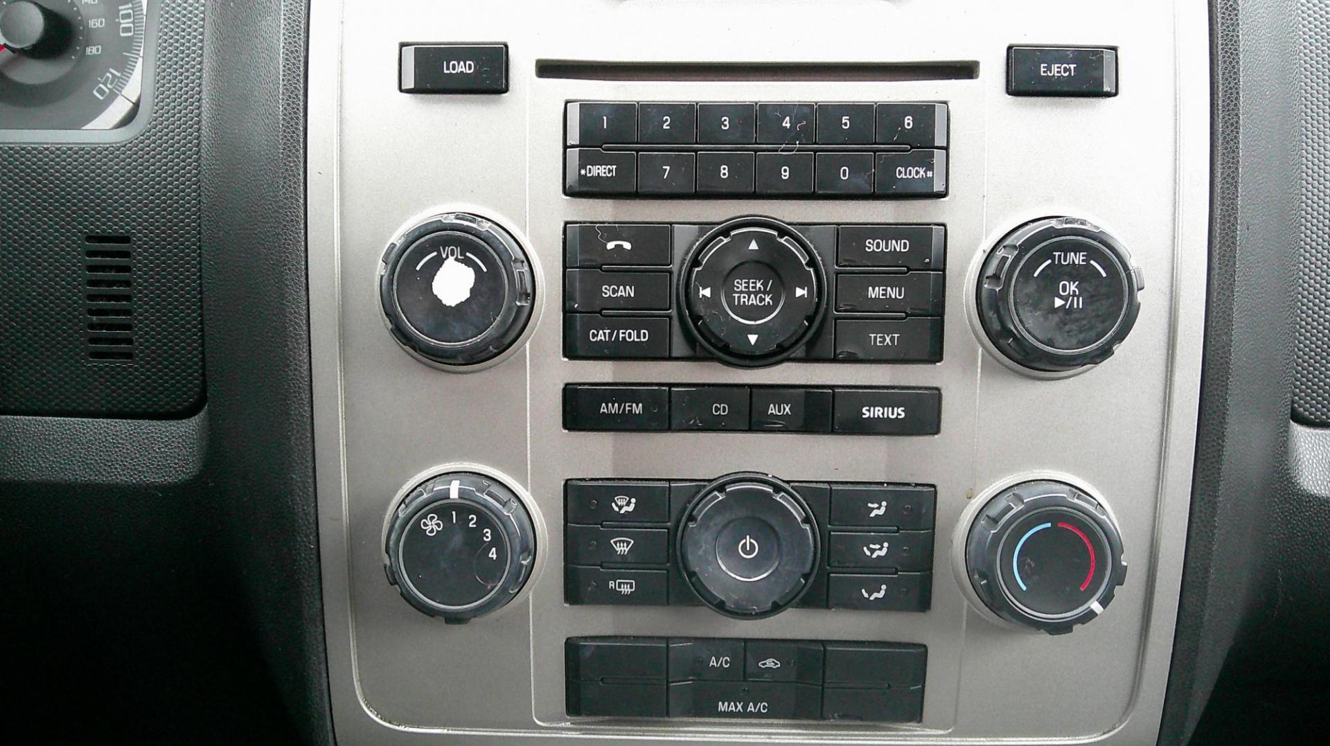 2010 BLUE Ford Escape XLT FWD (1FMCU0D76AK) with an 2.5L L4 DOHC 16V engine, 6-Speed Automatic transmission, located at 540a Delsea Drive, Sewell, NJ, 08080, (987) 867-5309, 39.752560, -75.111206 - Photo#19