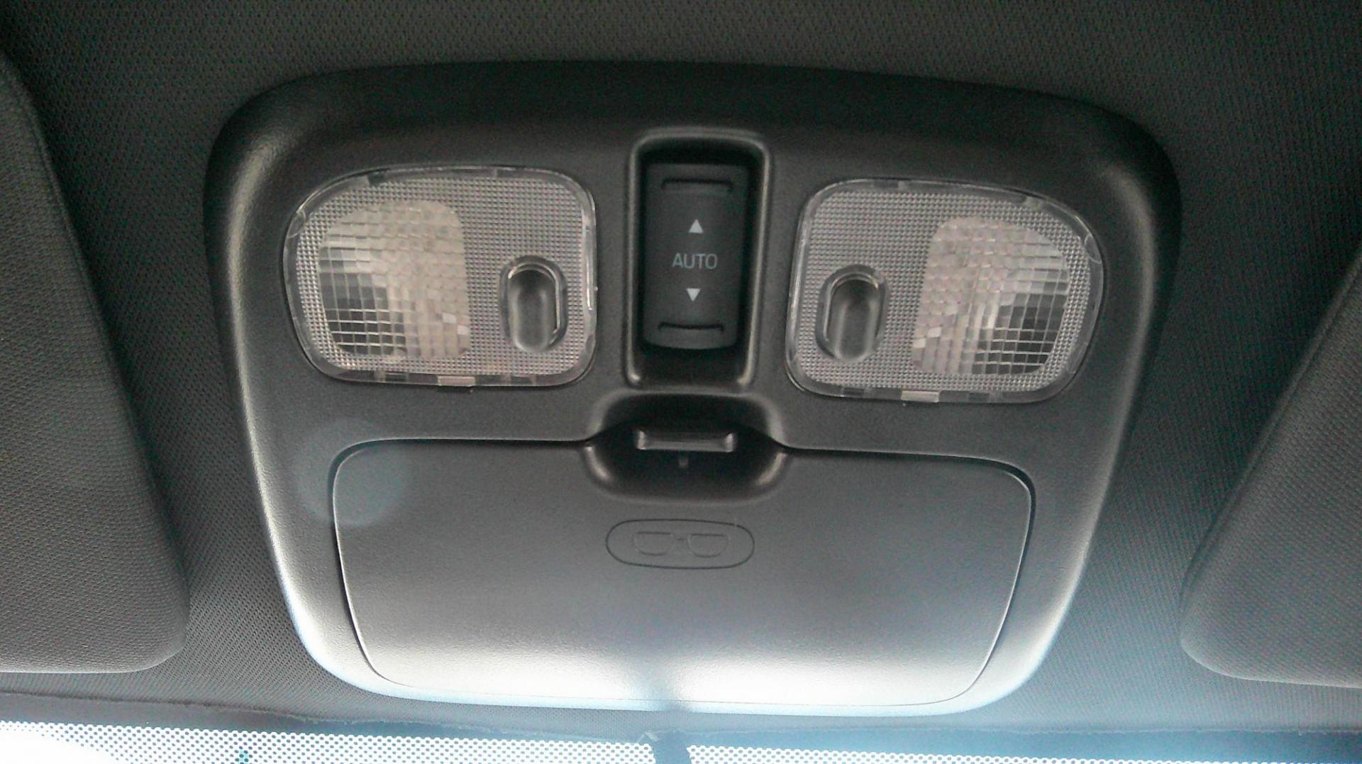 2010 BLUE Ford Escape XLT FWD (1FMCU0D76AK) with an 2.5L L4 DOHC 16V engine, 6-Speed Automatic transmission, located at 540a Delsea Drive, Sewell, NJ, 08080, (987) 867-5309, 39.752560, -75.111206 - Photo#23