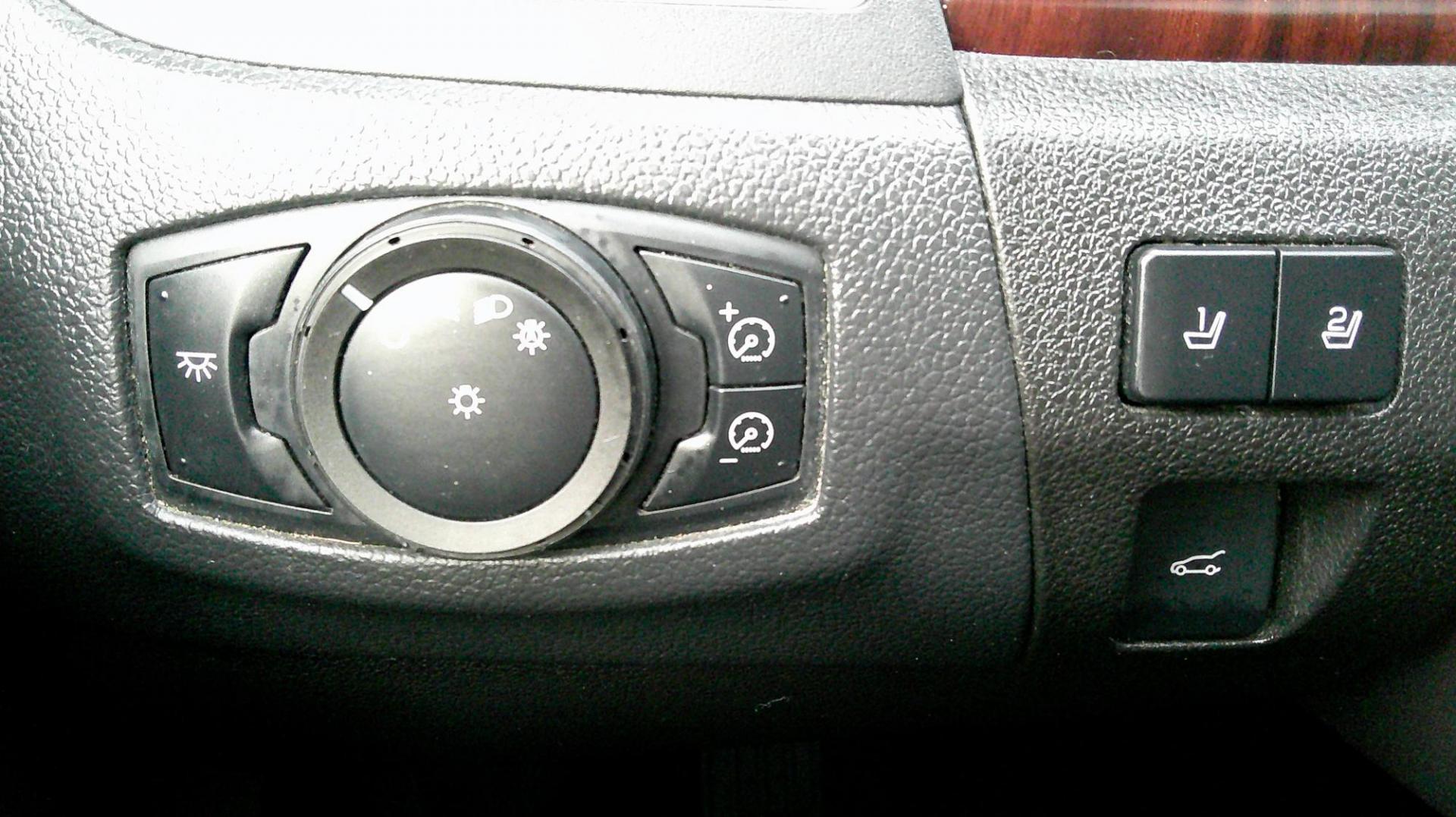 2012 SILVER Ford Edge Limited AWD (2FMDK4KC3CB) with an 3.5L V6 DOHC 24V engine, 6-Speed Automatic transmission, located at 540a Delsea Drive, Sewell, NJ, 08080, (987) 867-5309, 39.752560, -75.111206 - Photo#23