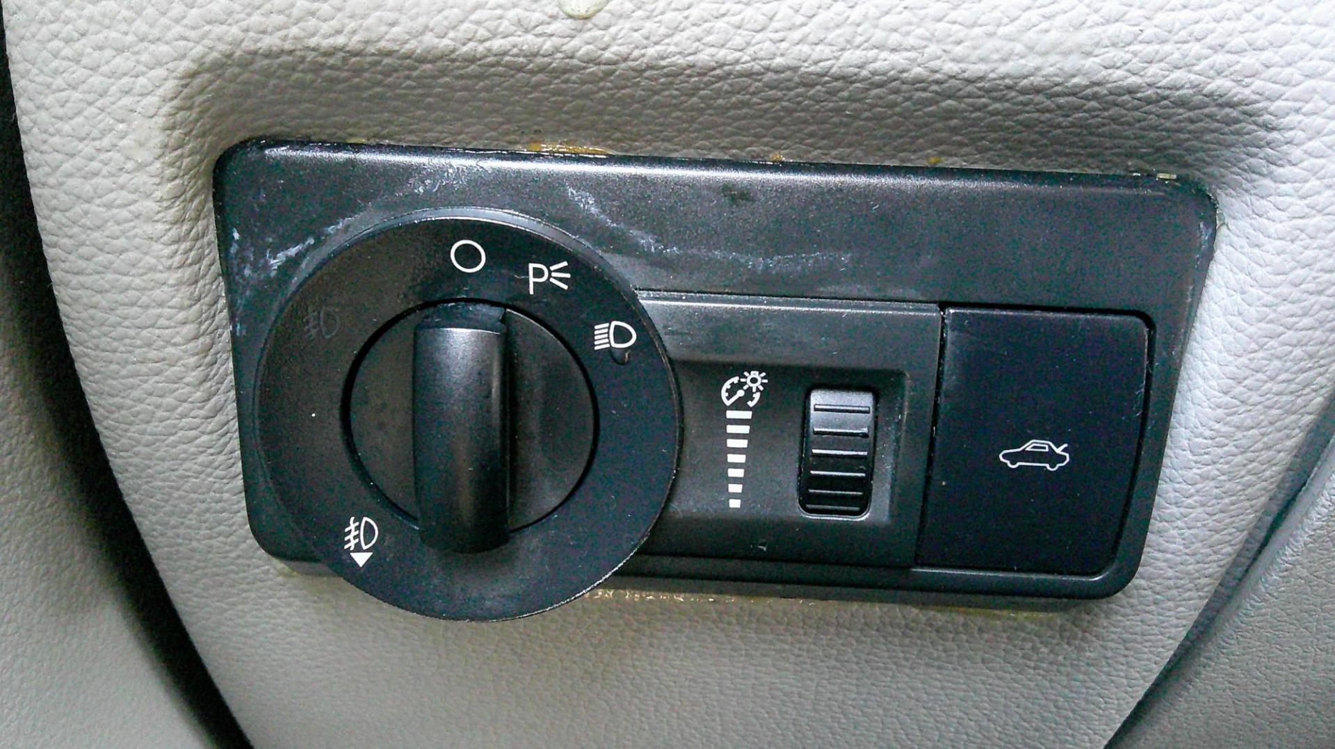 2007 BLUE Ford Fusion V6 SE AWD (3FAHP011X7R) with an 3.0L V6 DOHC 24V engine, located at 540a Delsea Drive, Sewell, NJ, 08080, (987) 867-5309, 39.752560, -75.111206 - Photo#21