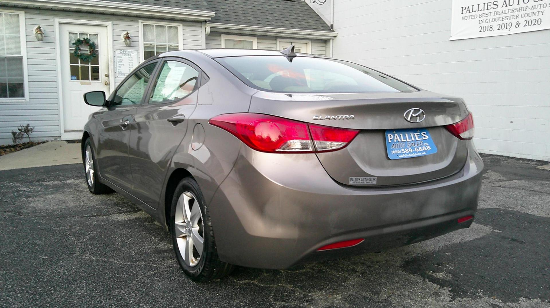 2012 GRAY Hyundai Elantra Limited (5NPDH4AE2CH) with an 1.8L L4 DOHC 16V engine, 6-Speed Automatic transmission, located at 540a Delsea Drive, Sewell, NJ, 08080, (987) 867-5309, 39.752560, -75.111206 - Photo#2