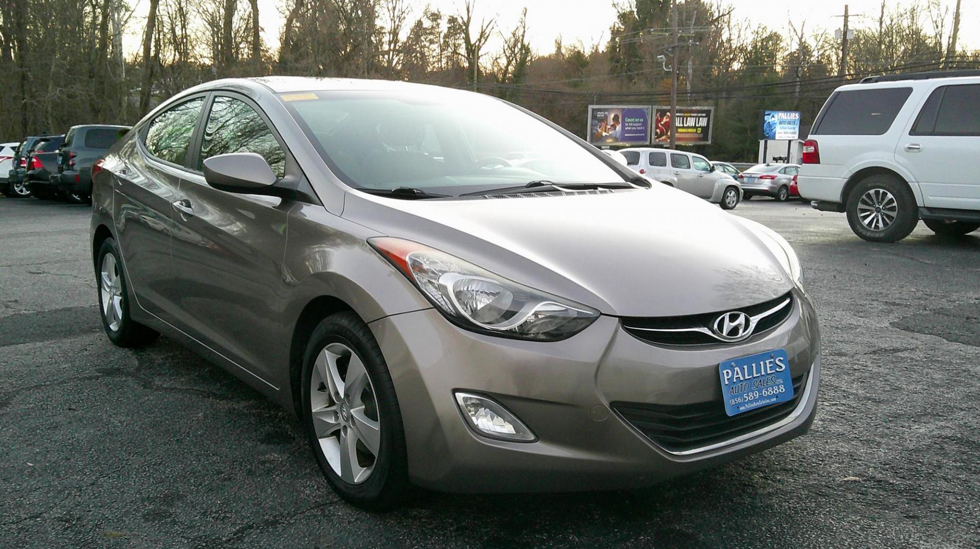 2012 GRAY Hyundai Elantra Limited (5NPDH4AE2CH) with an 1.8L L4 DOHC 16V engine, 6-Speed Automatic transmission, located at 540a Delsea Drive, Sewell, NJ, 08080, (987) 867-5309, 39.752560, -75.111206 - Photo#7
