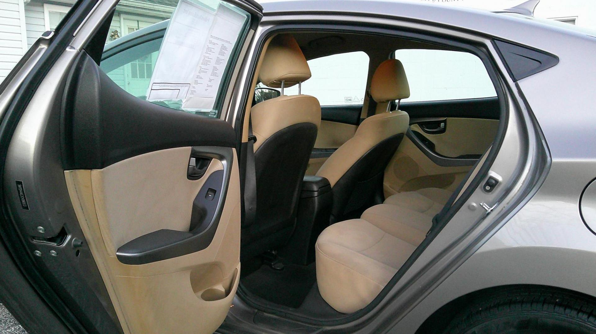 2012 GRAY Hyundai Elantra Limited (5NPDH4AE2CH) with an 1.8L L4 DOHC 16V engine, 6-Speed Automatic transmission, located at 540a Delsea Drive, Sewell, NJ, 08080, (987) 867-5309, 39.752560, -75.111206 - Photo#12