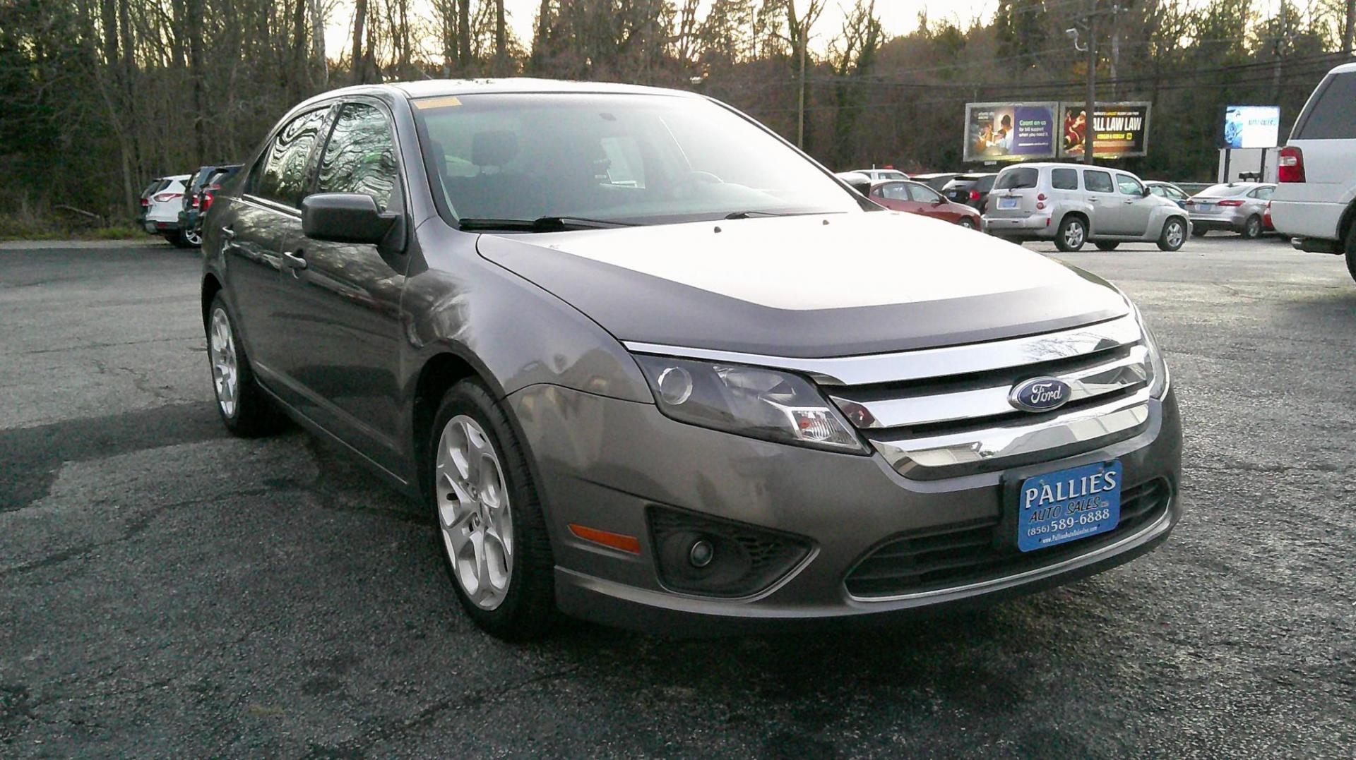 2011 GRAY Ford Fusion I4 SE (3FAHP0HA1BR) with an 2.5L L4 DOHC 16V engine, located at 540a Delsea Drive, Sewell, NJ, 08080, (987) 867-5309, 39.752560, -75.111206 - Photo#7