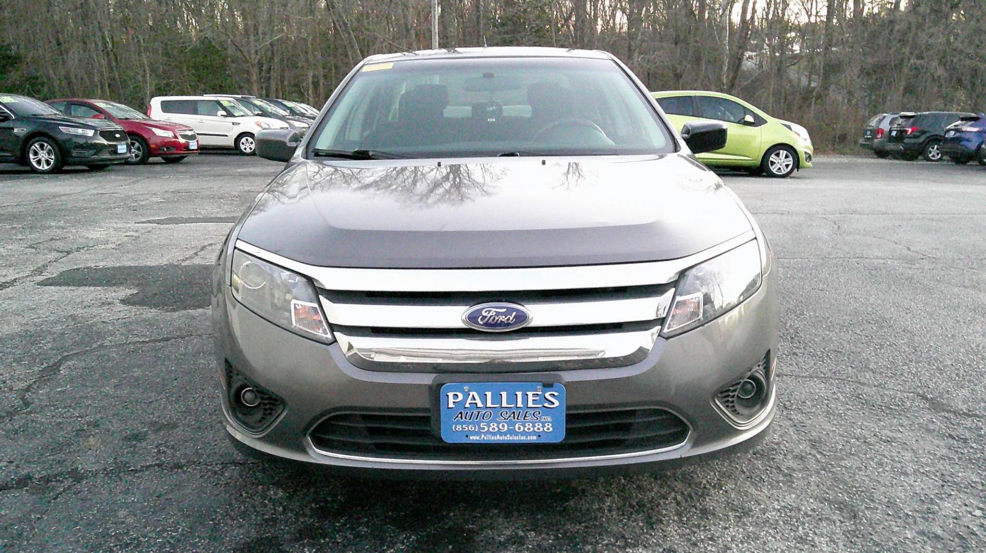2011 GRAY Ford Fusion I4 SE (3FAHP0HA1BR) with an 2.5L L4 DOHC 16V engine, located at 540a Delsea Drive, Sewell, NJ, 08080, (987) 867-5309, 39.752560, -75.111206 - Photo#8