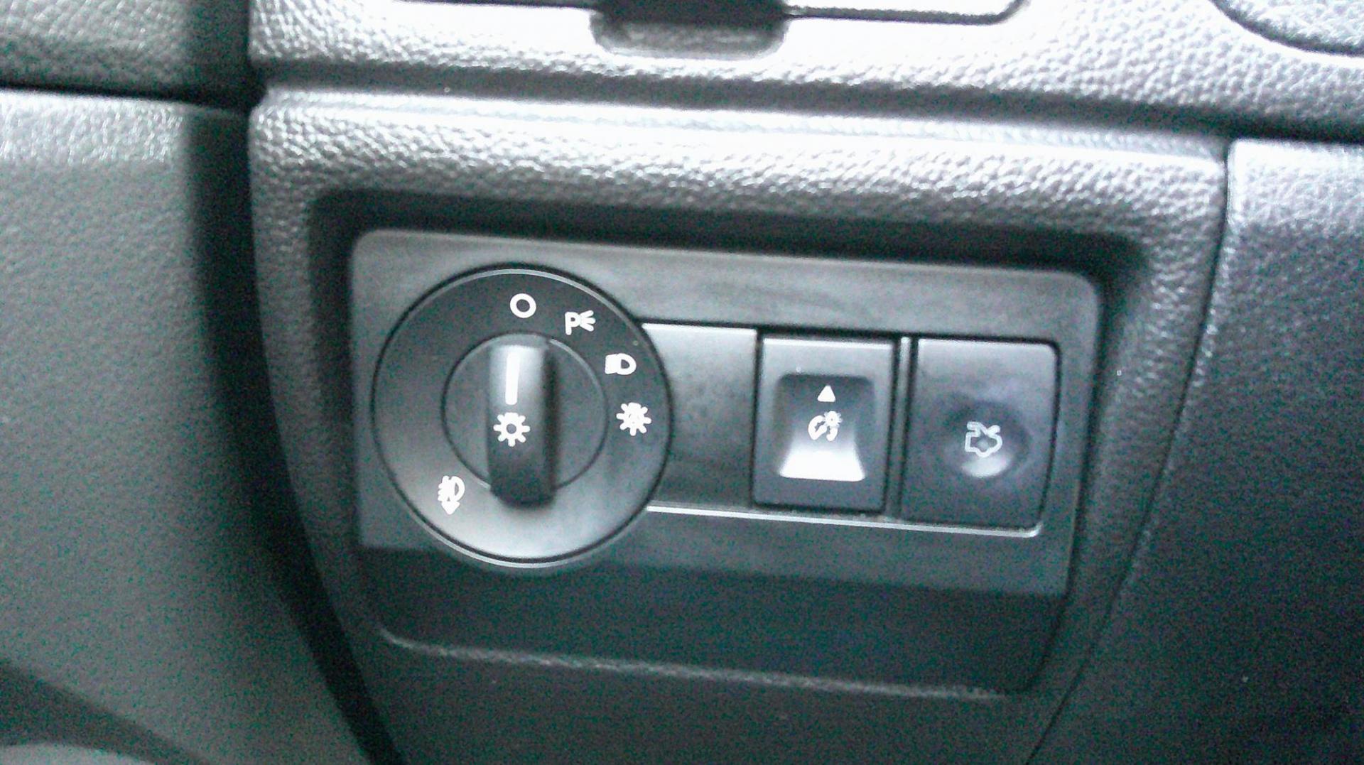 2011 GRAY Ford Fusion I4 SE (3FAHP0HA1BR) with an 2.5L L4 DOHC 16V engine, located at 540a Delsea Drive, Sewell, NJ, 08080, (987) 867-5309, 39.752560, -75.111206 - Photo#21