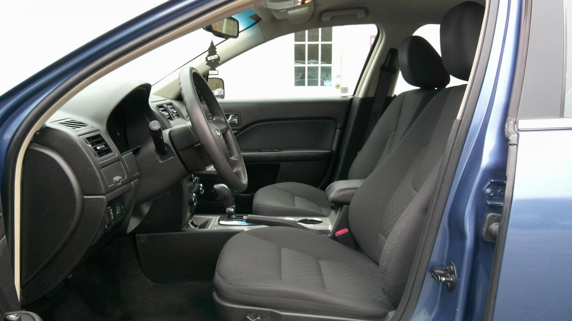 2010 BLUE Ford Fusion SE (3FAHP0HA0AR) with an 2.5L L4 DOHC 16V engine, located at 540a Delsea Drive, Sewell, NJ, 08080, (987) 867-5309, 39.752560, -75.111206 - Photo#11