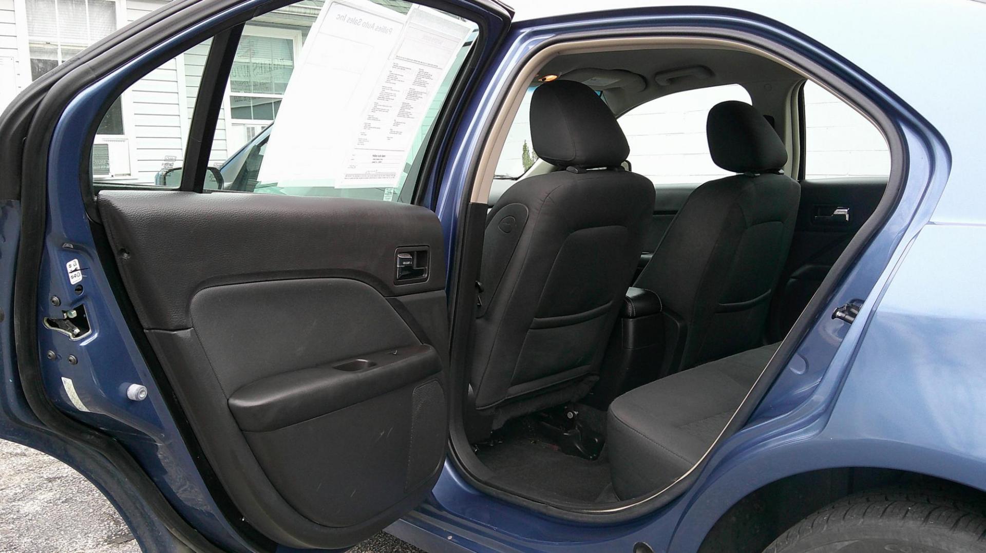 2010 BLUE Ford Fusion SE (3FAHP0HA0AR) with an 2.5L L4 DOHC 16V engine, located at 540a Delsea Drive, Sewell, NJ, 08080, (987) 867-5309, 39.752560, -75.111206 - Photo#12