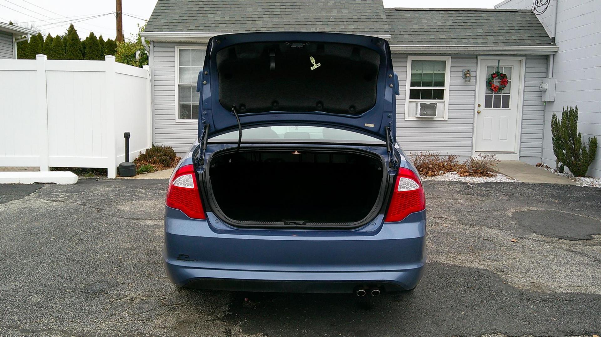 2010 BLUE Ford Fusion SE (3FAHP0HA0AR) with an 2.5L L4 DOHC 16V engine, located at 540a Delsea Drive, Sewell, NJ, 08080, (987) 867-5309, 39.752560, -75.111206 - Photo#23