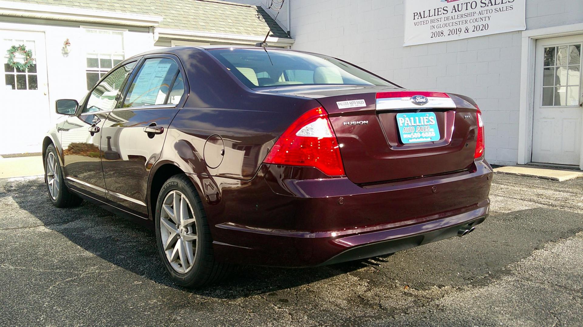 2011 RED Ford Fusion I4 SEL (3FAHP0JA5BR) with an 2.5L L4 DOHC 16V engine, located at 540a Delsea Drive, Sewell, NJ, 08080, (987) 867-5309, 39.752560, -75.111206 - Photo#2