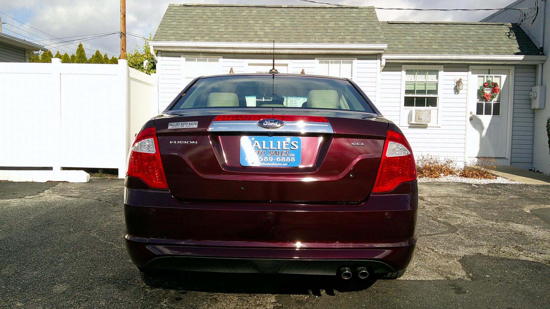 2011 RED Ford Fusion I4 SEL (3FAHP0JA5BR) with an 2.5L L4 DOHC 16V engine, located at 540a Delsea Drive, Sewell, NJ, 08080, (987) 867-5309, 39.752560, -75.111206 - Photo#3