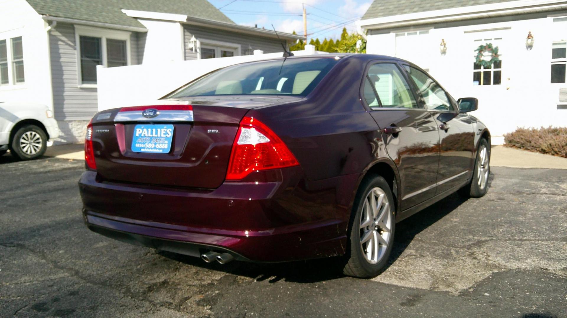 2011 RED Ford Fusion I4 SEL (3FAHP0JA5BR) with an 2.5L L4 DOHC 16V engine, located at 540a Delsea Drive, Sewell, NJ, 08080, (987) 867-5309, 39.752560, -75.111206 - Photo#6