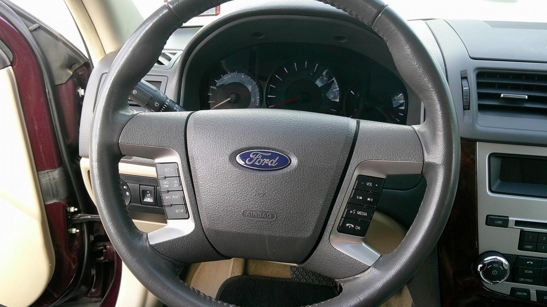 2011 RED Ford Fusion I4 SEL (3FAHP0JA5BR) with an 2.5L L4 DOHC 16V engine, located at 540a Delsea Drive, Sewell, NJ, 08080, (987) 867-5309, 39.752560, -75.111206 - Photo#16