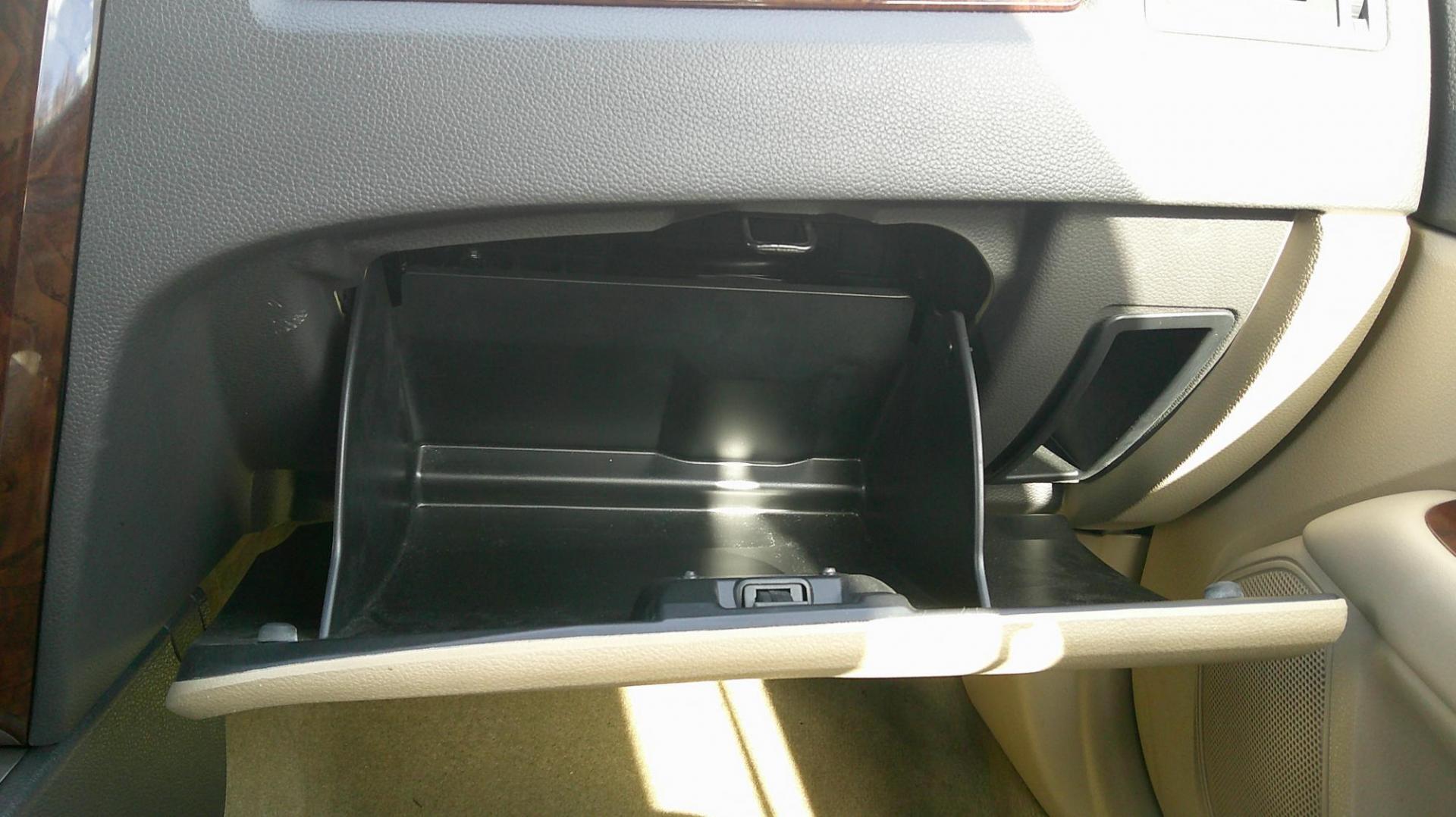 2011 RED Ford Fusion I4 SEL (3FAHP0JA5BR) with an 2.5L L4 DOHC 16V engine, located at 540a Delsea Drive, Sewell, NJ, 08080, (987) 867-5309, 39.752560, -75.111206 - Photo#22