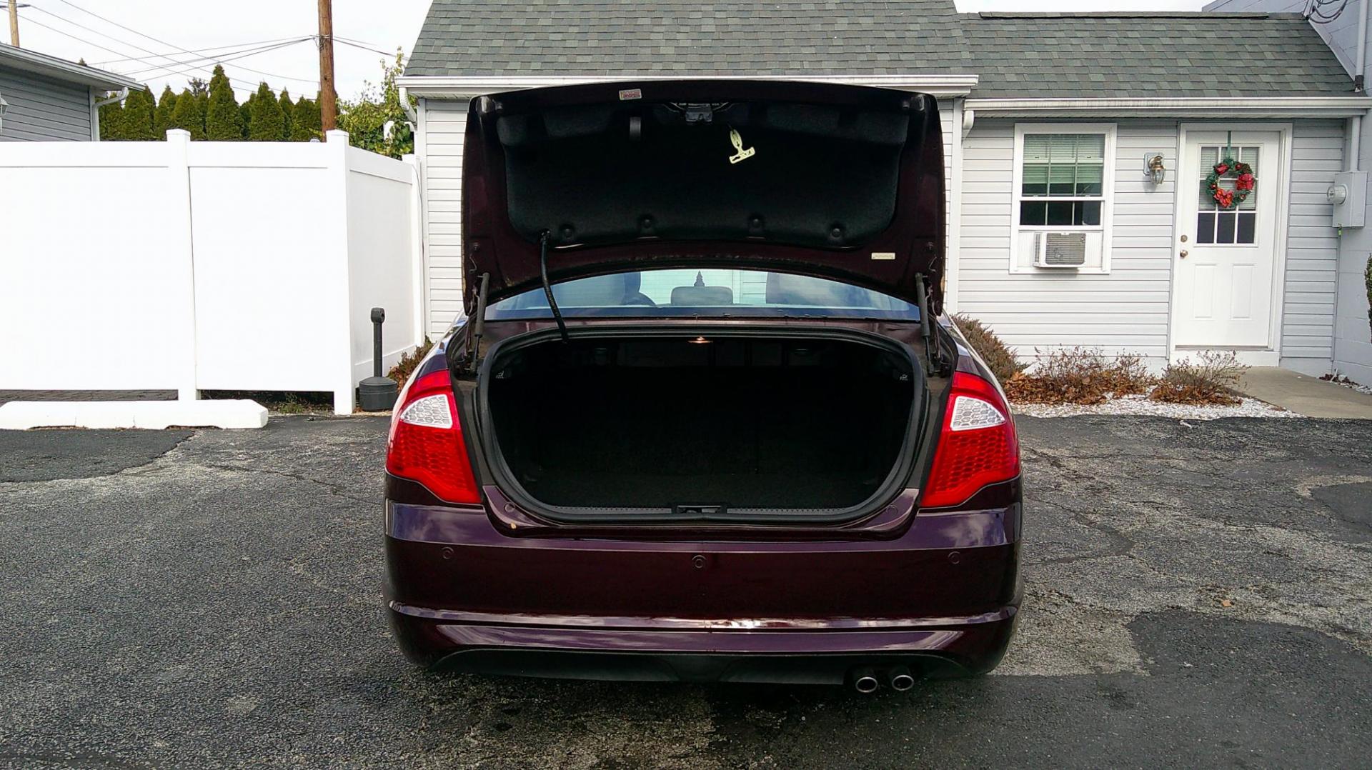 2011 RED Ford Fusion I4 SEL (3FAHP0JA5BR) with an 2.5L L4 DOHC 16V engine, located at 540a Delsea Drive, Sewell, NJ, 08080, (987) 867-5309, 39.752560, -75.111206 - Photo#25