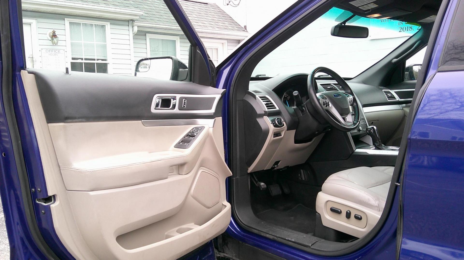 2015 BLUE Ford Explorer XLT 4WD (1FM5K8D84FG) with an 3.5L V6 DOHC 24V engine, 6-Speed Automatic transmission, located at 540a Delsea Drive, Sewell, NJ, 08080, (987) 867-5309, 39.752560, -75.111206 - Photo#11