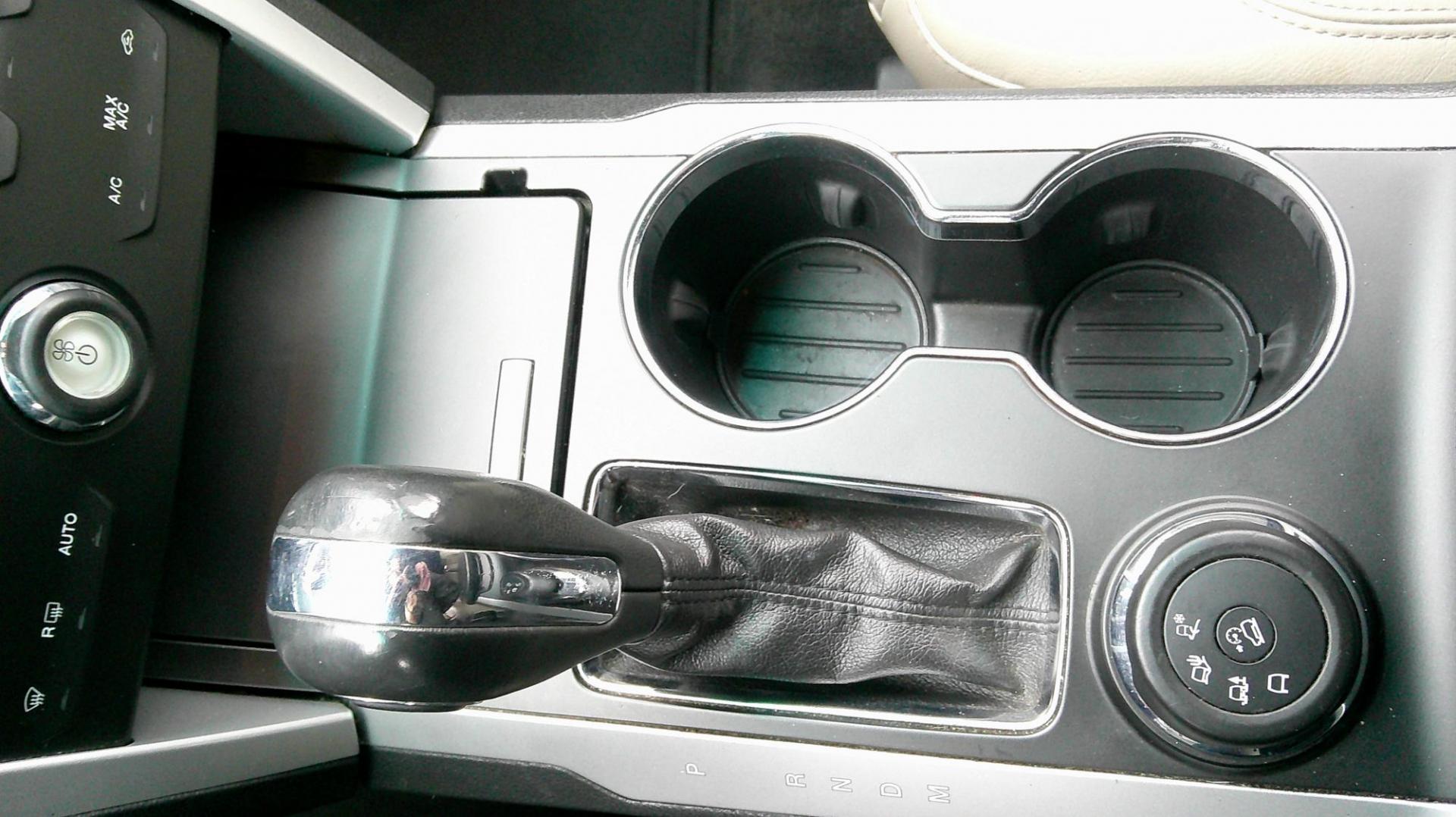 2015 BLUE Ford Explorer XLT 4WD (1FM5K8D84FG) with an 3.5L V6 DOHC 24V engine, 6-Speed Automatic transmission, located at 540a Delsea Drive, Sewell, NJ, 08080, (987) 867-5309, 39.752560, -75.111206 - Photo#23