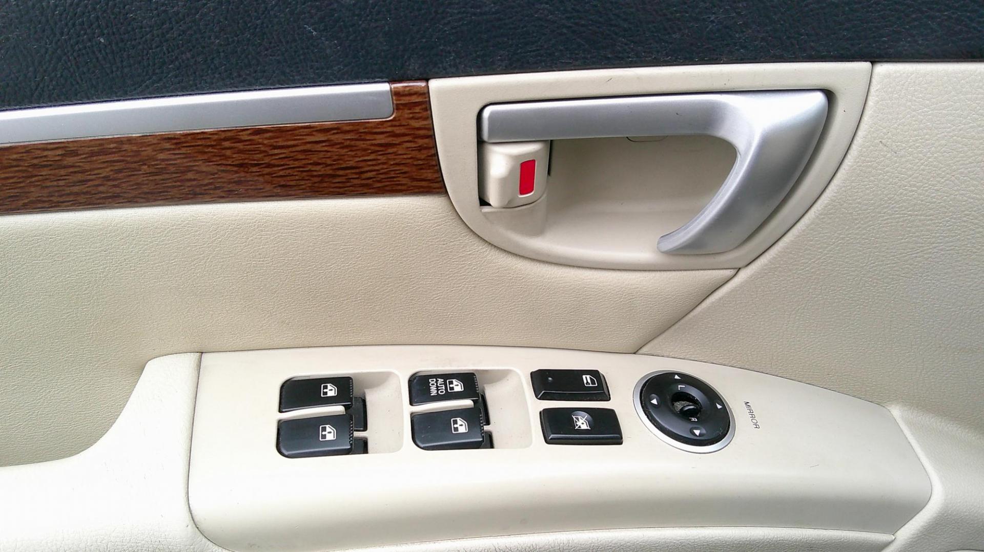 2009 GREEN Hyundai Santa Fe Limited (5NMSH13E19H) with an 3.3L V6 DOHC 24V engine, 5-Speed Automatic transmission, located at 540a Delsea Drive, Sewell, NJ, 08080, (987) 867-5309, 39.752560, -75.111206 - Photo#11