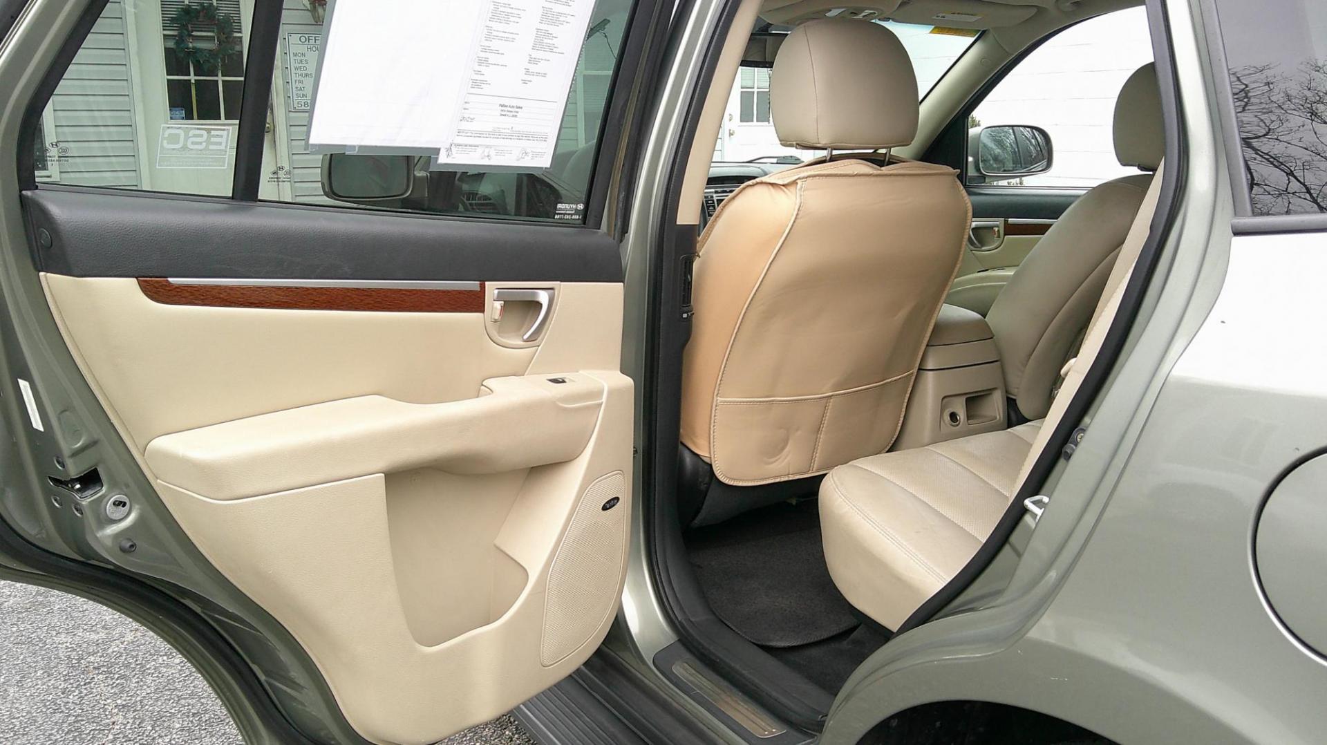 2009 GREEN Hyundai Santa Fe Limited (5NMSH13E19H) with an 3.3L V6 DOHC 24V engine, 5-Speed Automatic transmission, located at 540a Delsea Drive, Sewell, NJ, 08080, (987) 867-5309, 39.752560, -75.111206 - Photo#13