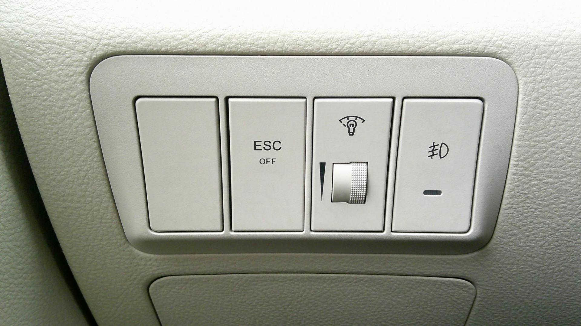 2009 GREEN Hyundai Santa Fe Limited (5NMSH13E19H) with an 3.3L V6 DOHC 24V engine, 5-Speed Automatic transmission, located at 540a Delsea Drive, Sewell, NJ, 08080, (987) 867-5309, 39.752560, -75.111206 - Photo#21