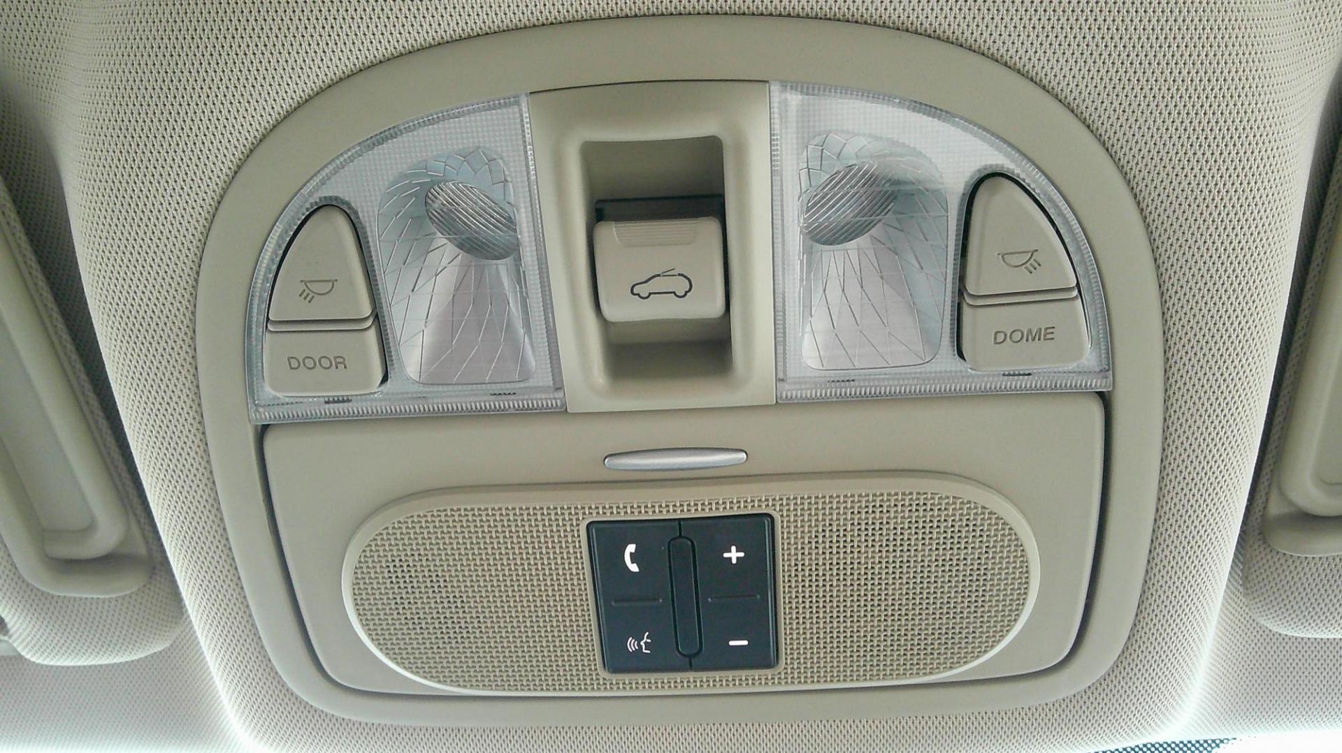 2009 GREEN Hyundai Santa Fe Limited (5NMSH13E19H) with an 3.3L V6 DOHC 24V engine, 5-Speed Automatic transmission, located at 540a Delsea Drive, Sewell, NJ, 08080, (987) 867-5309, 39.752560, -75.111206 - Photo#22