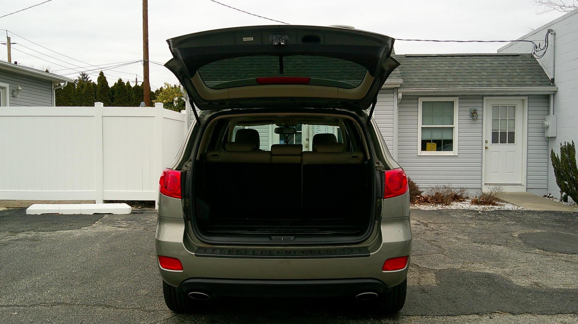2009 GREEN Hyundai Santa Fe Limited (5NMSH13E19H) with an 3.3L V6 DOHC 24V engine, 5-Speed Automatic transmission, located at 540a Delsea Drive, Sewell, NJ, 08080, (987) 867-5309, 39.752560, -75.111206 - Photo#24