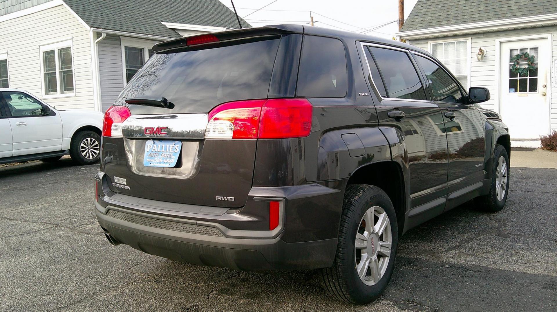 2016 GRAY GMC Terrain SLE2 AWD (2GKFLSEKXG6) with an 2.4L L4 DOHC 16V engine, 6A transmission, located at 540a Delsea Drive, Sewell, NJ, 08080, (987) 867-5309, 39.752560, -75.111206 - Photo#6