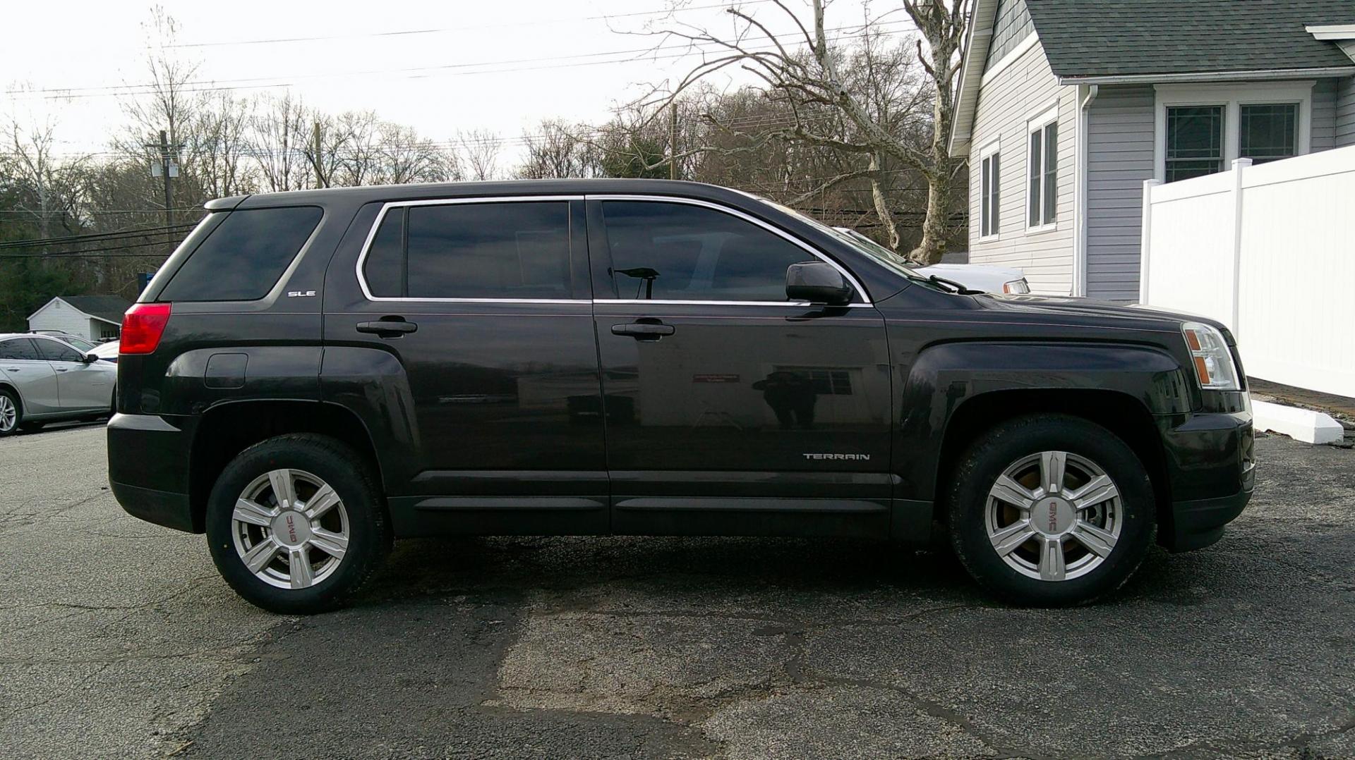 2016 GRAY GMC Terrain SLE2 AWD (2GKFLSEKXG6) with an 2.4L L4 DOHC 16V engine, 6A transmission, located at 540a Delsea Drive, Sewell, NJ, 08080, (987) 867-5309, 39.752560, -75.111206 - Photo#7