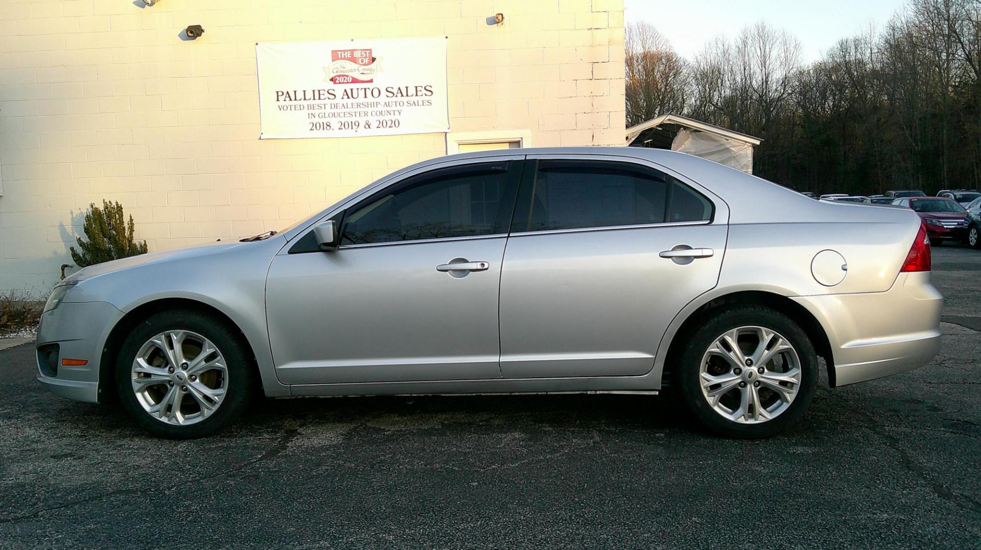 2012 SILVER Ford Fusion SE (3FAHP0HA7CR) with an 2.5L L4 DOHC 16V engine, located at 540a Delsea Drive, Sewell, NJ, 08080, (987) 867-5309, 39.752560, -75.111206 - Photo#1