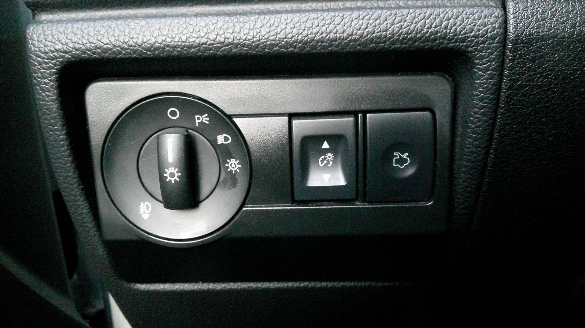 2012 SILVER Ford Fusion SE (3FAHP0HA7CR) with an 2.5L L4 DOHC 16V engine, located at 540a Delsea Drive, Sewell, NJ, 08080, (987) 867-5309, 39.752560, -75.111206 - Photo#22