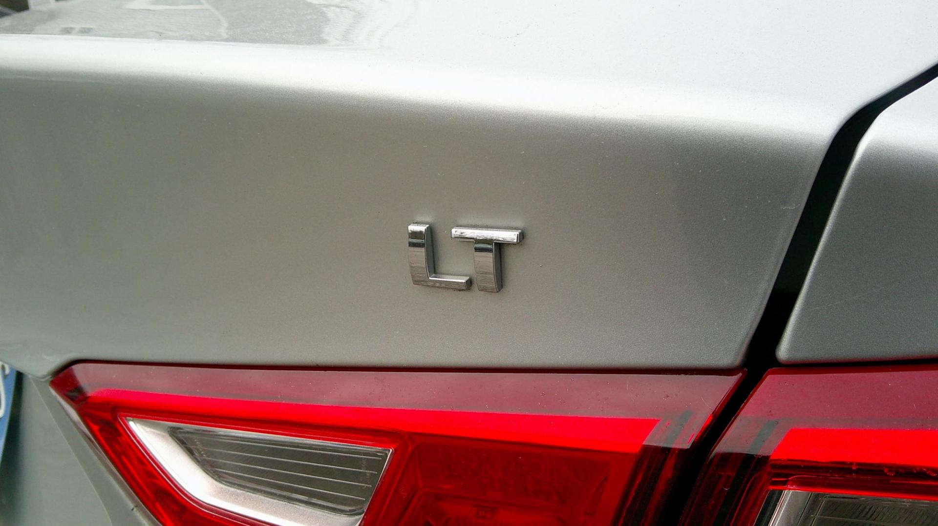 2017 SILVER Chevrolet Malibu 1LT (1G1ZE5ST9HF) with an 1.5L L4 DOHC 16V engine, 6A transmission, located at 540a Delsea Drive, Sewell, NJ, 08080, (987) 867-5309, 39.752560, -75.111206 - Photo#4