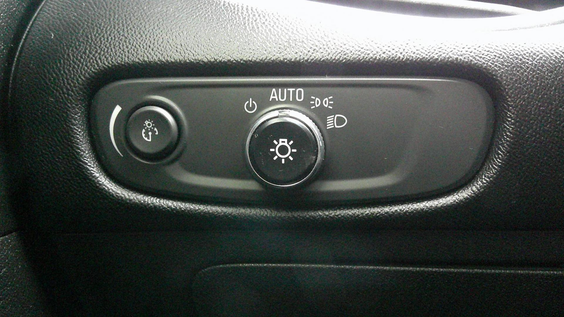 2017 SILVER Chevrolet Malibu 1LT (1G1ZE5ST9HF) with an 1.5L L4 DOHC 16V engine, 6A transmission, located at 540a Delsea Drive, Sewell, NJ, 08080, (987) 867-5309, 39.752560, -75.111206 - Photo#21