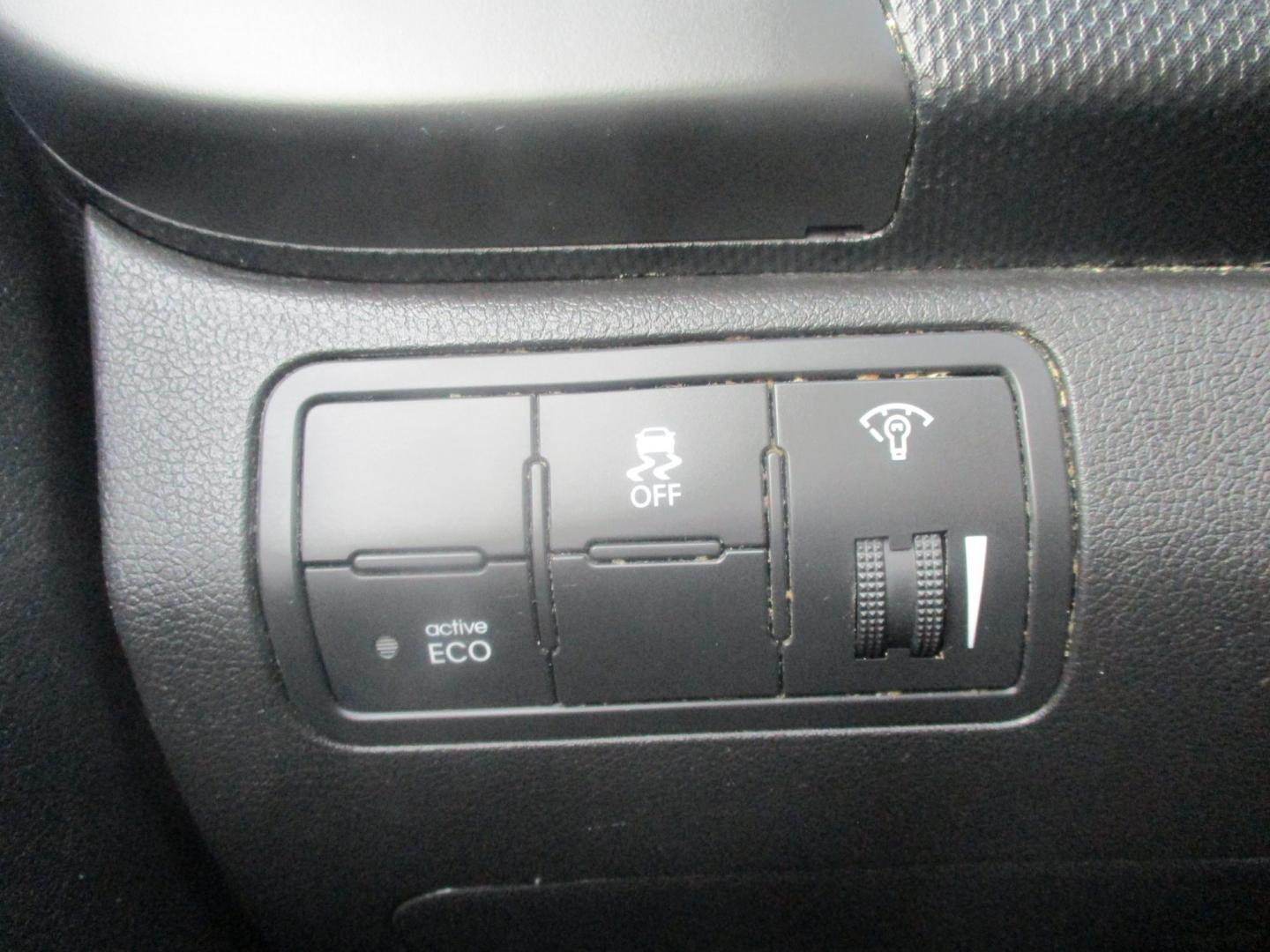 2013 BROWN Hyundai Accent GS 5-Door (KMHCT5AE8DU) with an 1.6L L4 DOHC 16V engine, located at 540a Delsea Drive, Sewell, NJ, 08080, (987) 867-5309, 39.752560, -75.111206 - Photo#21