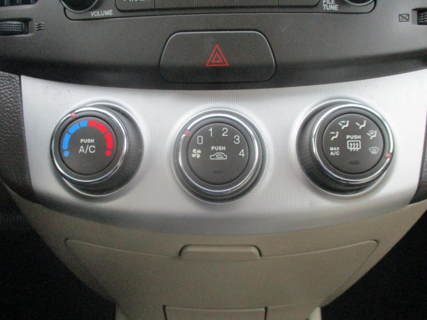 2009 GREEN Hyundai Elantra GLS (KMHDU46D09U) with an 2.0L L4 DOHC 16V engine, located at 540a Delsea Drive, Sewell, NJ, 08080, (987) 867-5309, 39.752560, -75.111206 - Photo#16