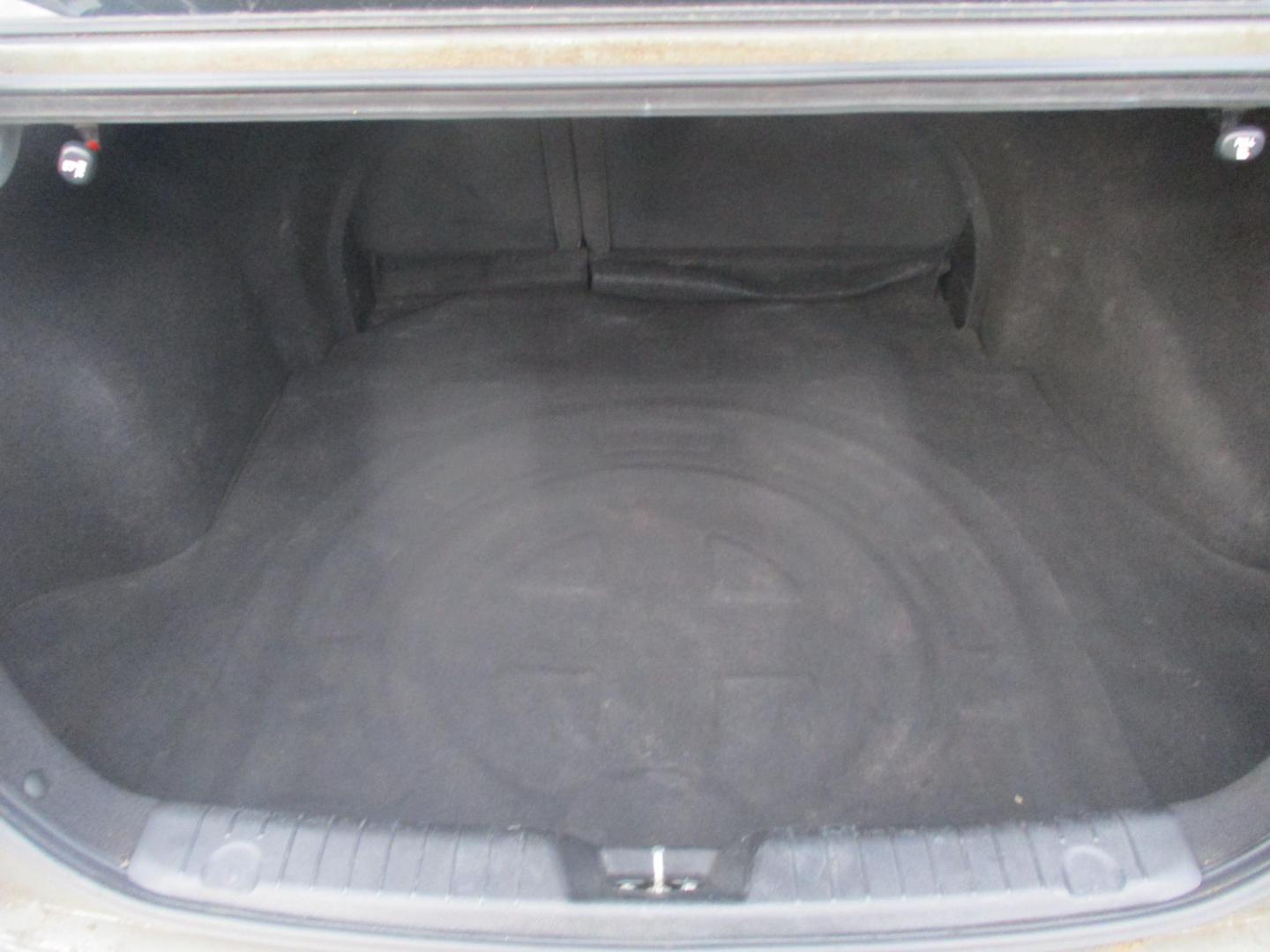 2009 GREEN Hyundai Elantra GLS (KMHDU46D09U) with an 2.0L L4 DOHC 16V engine, located at 540a Delsea Drive, Sewell, NJ, 08080, (987) 867-5309, 39.752560, -75.111206 - Photo#20