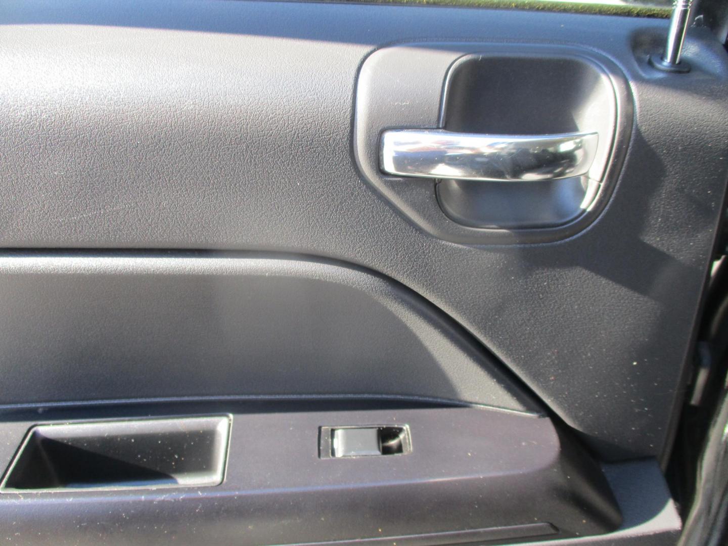 2014 BLACK Jeep Compass Sport FWD (1C4NJCBB0ED) with an 2.4L L4 DOHC 16V engine, located at 540a Delsea Drive, Sewell, NJ, 08080, (987) 867-5309, 39.752560, -75.111206 - Photo#13