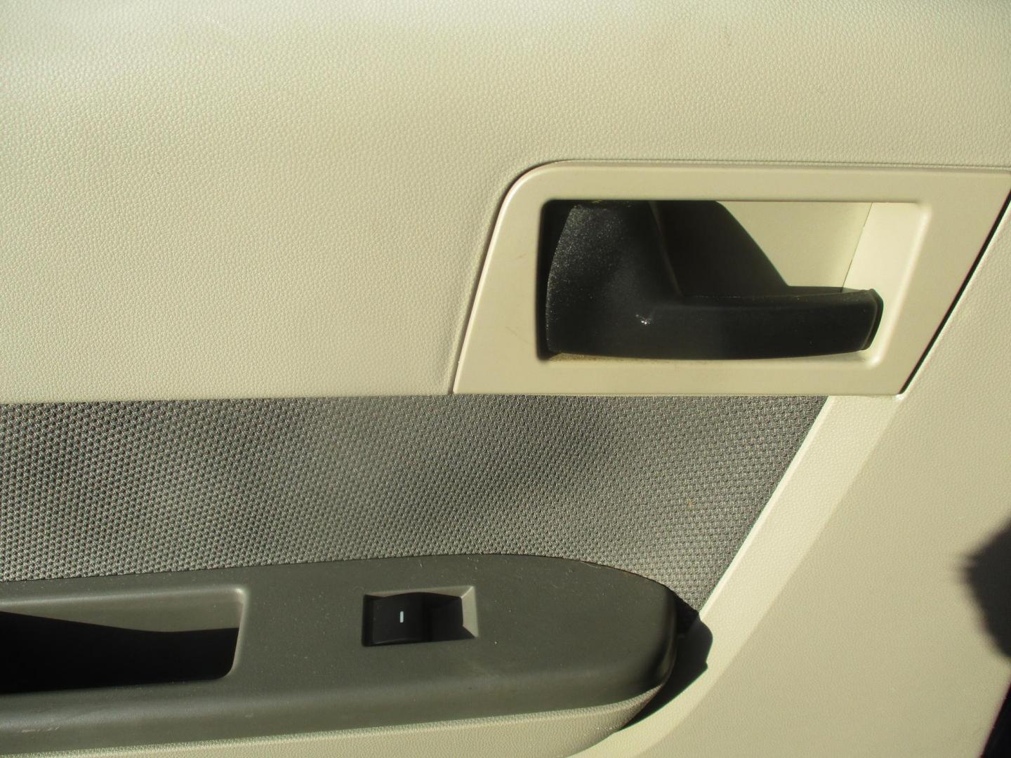 2010 BLUE Ford Escape XLT FWD (1FMCU0DG0AK) with an 3.0L V6 DOHC 24V engine, 6-Speed Automatic transmission, located at 540a Delsea Drive, Sewell, NJ, 08080, (987) 867-5309, 39.752560, -75.111206 - Photo#13