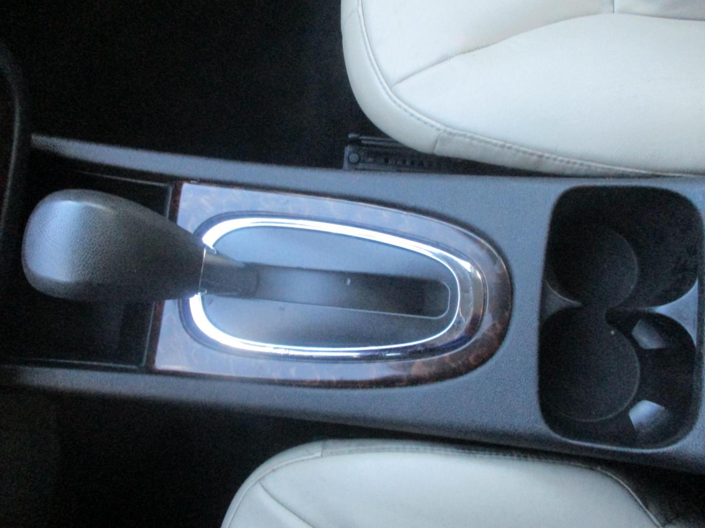 2016 WHITE Chevrolet Impala Limited LTZ (2G1WC5E33G1) with an 3.6L V6 DOHC 16V FFV engine, 6A transmission, located at 540a Delsea Drive, Sewell, NJ, 08080, (987) 867-5309, 39.752560, -75.111206 - Photo#21