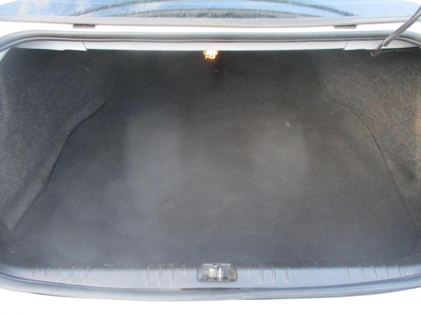 2016 WHITE Chevrolet Impala Limited LTZ (2G1WC5E33G1) with an 3.6L V6 DOHC 16V FFV engine, 6A transmission, located at 540a Delsea Drive, Sewell, NJ, 08080, (987) 867-5309, 39.752560, -75.111206 - Photo#25