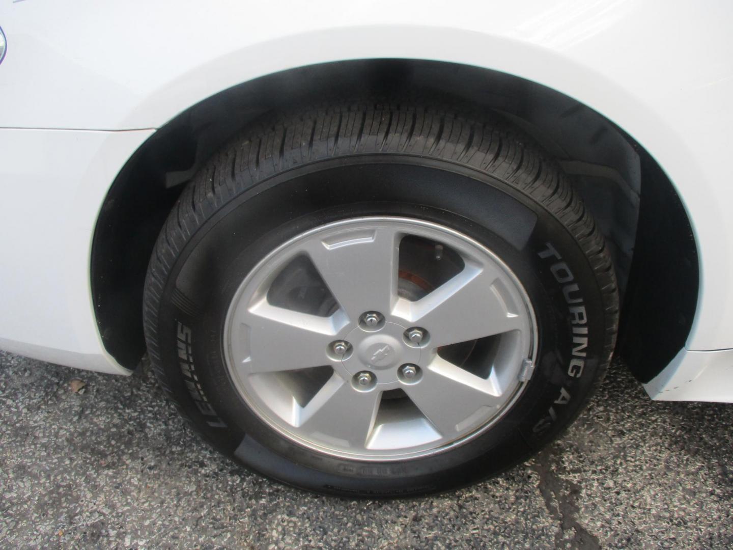 2016 WHITE Chevrolet Impala Limited LTZ (2G1WC5E33G1) with an 3.6L V6 DOHC 16V FFV engine, 6A transmission, located at 540a Delsea Drive, Sewell, NJ, 08080, (987) 867-5309, 39.752560, -75.111206 - Photo#26